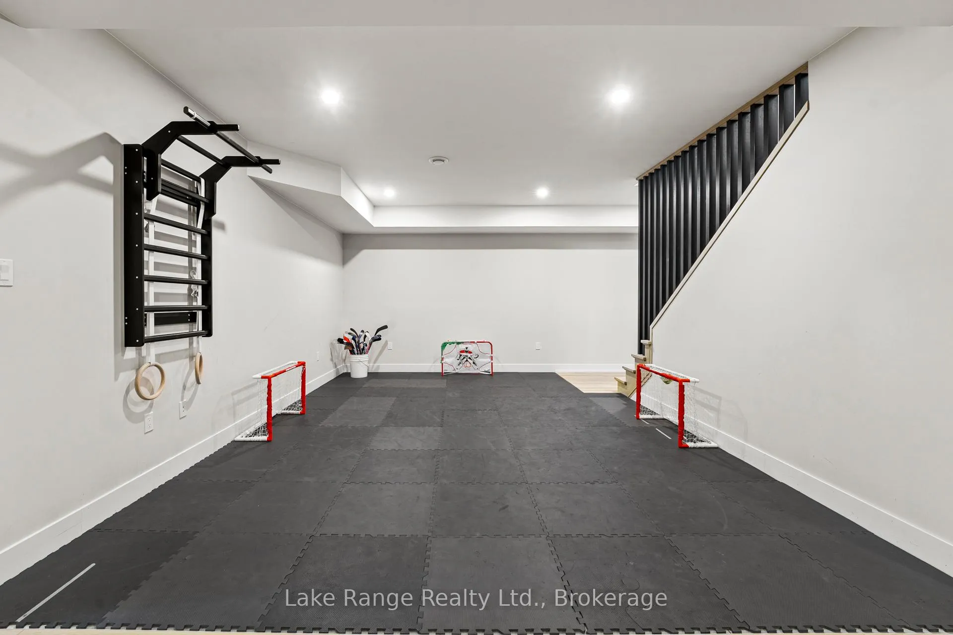 Photo 30 of 23 Green Brae Crescent, Huron-Kinloss, Kinloss — HOMEH