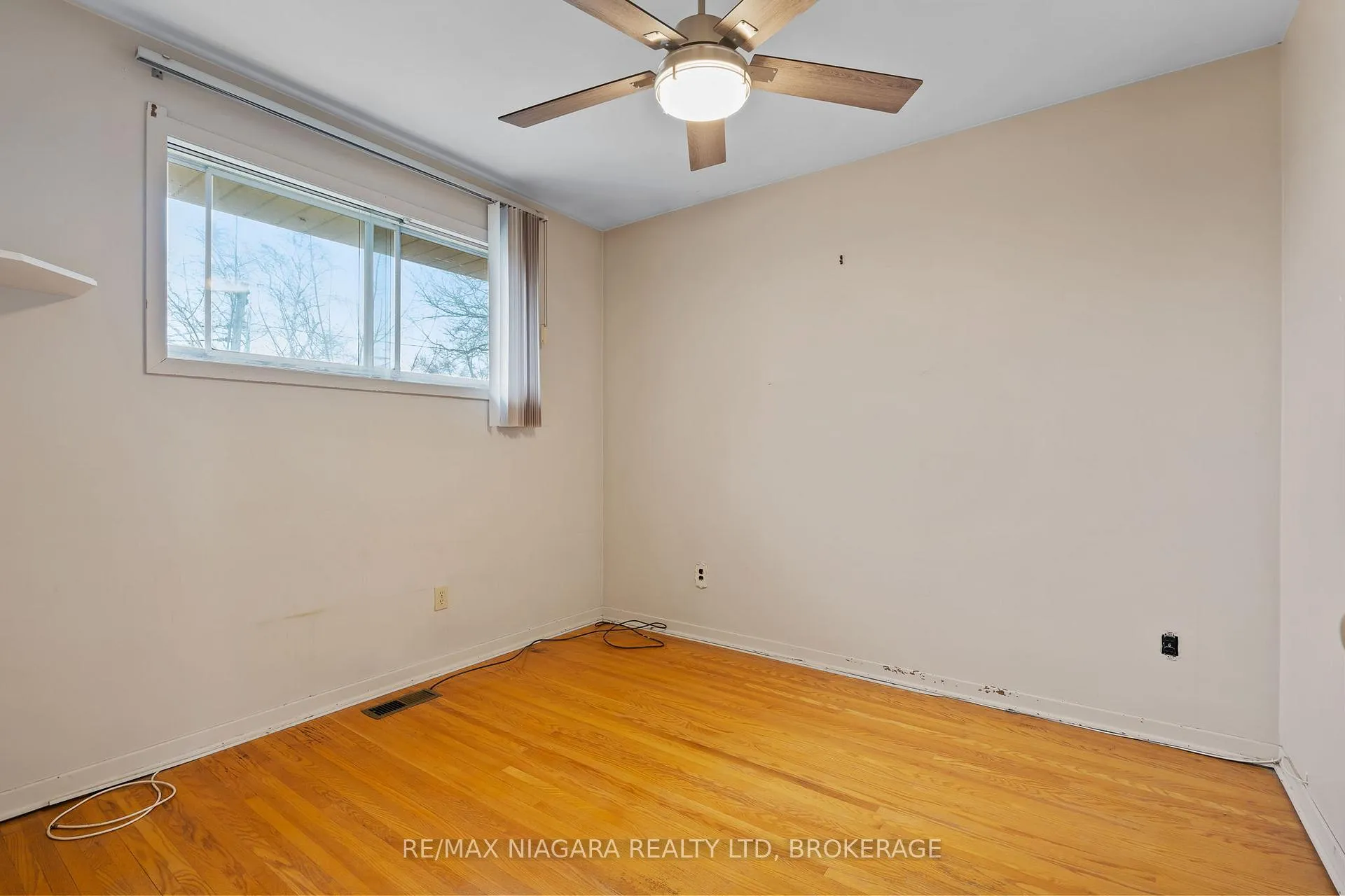 Photo 13 of 31 Runnymede Road, Port Colborne, Main Street — HOMEH