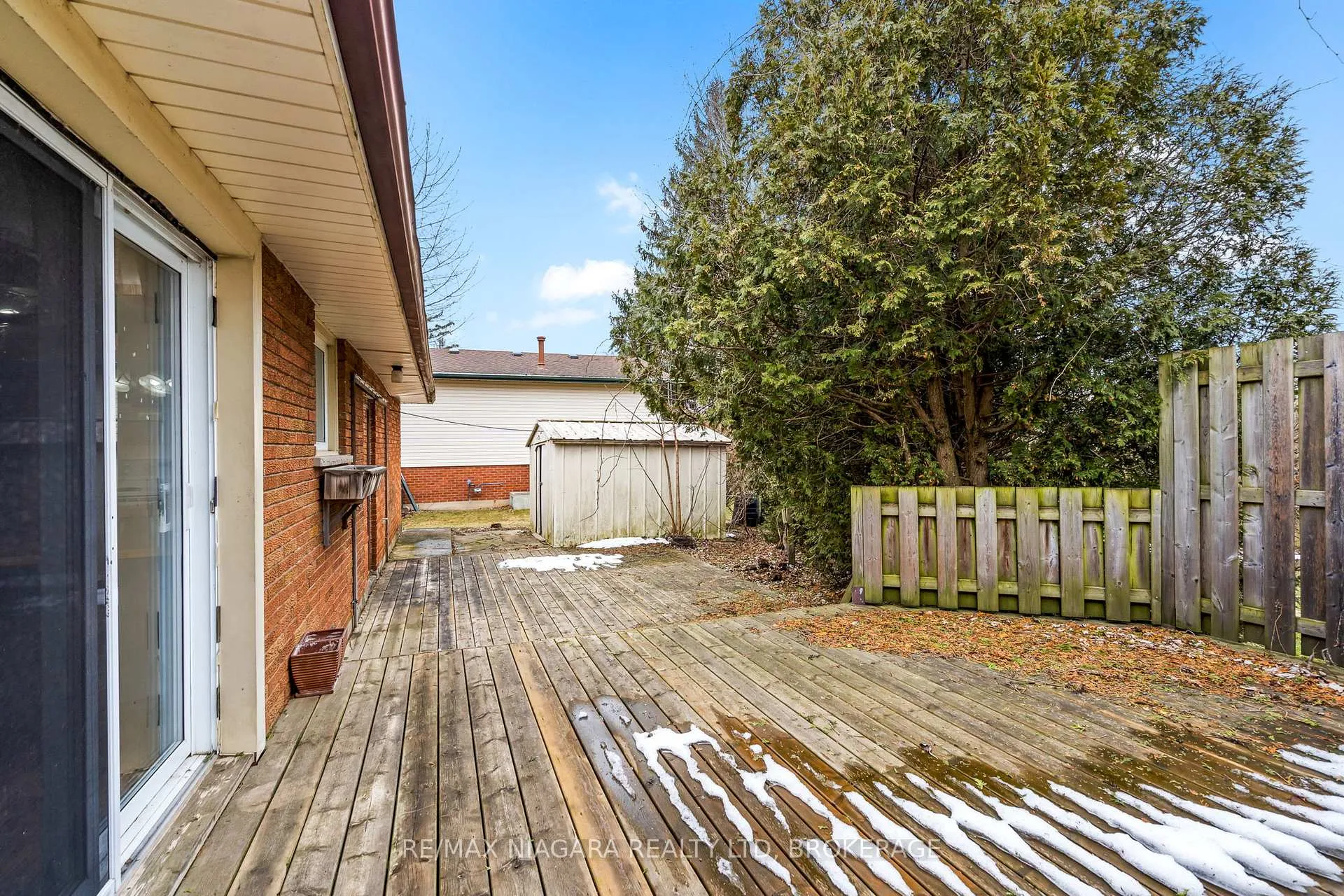Photo 21 of 31 Runnymede Road, Port Colborne, Main Street — HOMEH