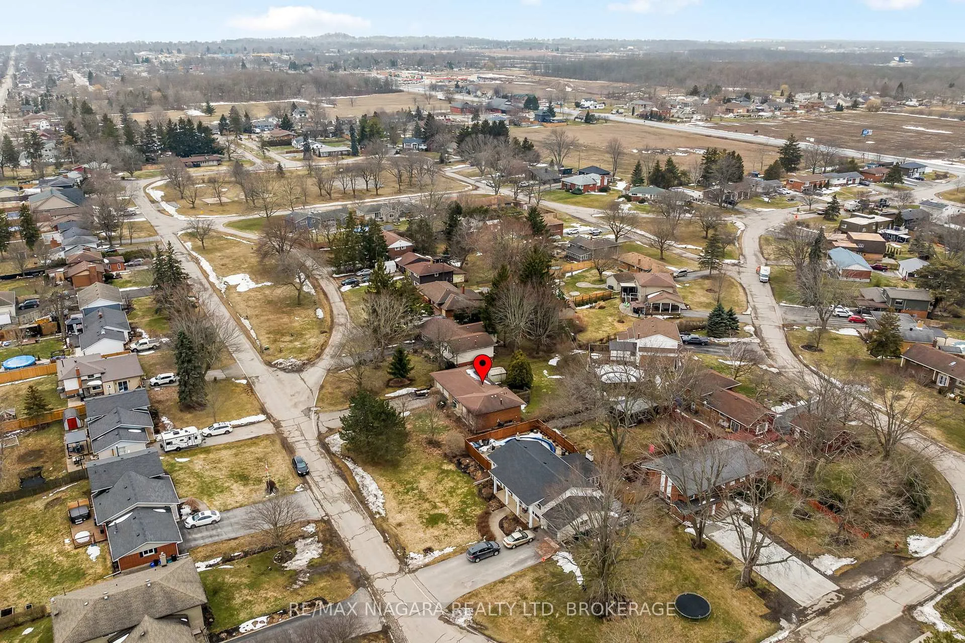 Photo 26 of 31 Runnymede Road, Port Colborne, Main Street — HOMEH
