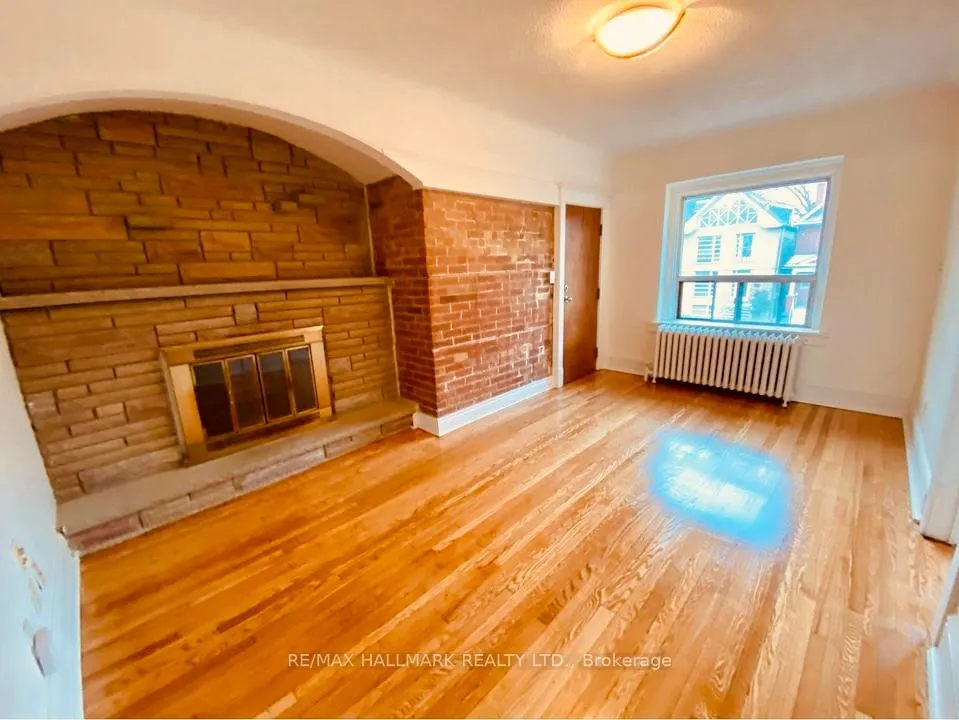 Front of Unit 4, 20 Triller Avenue