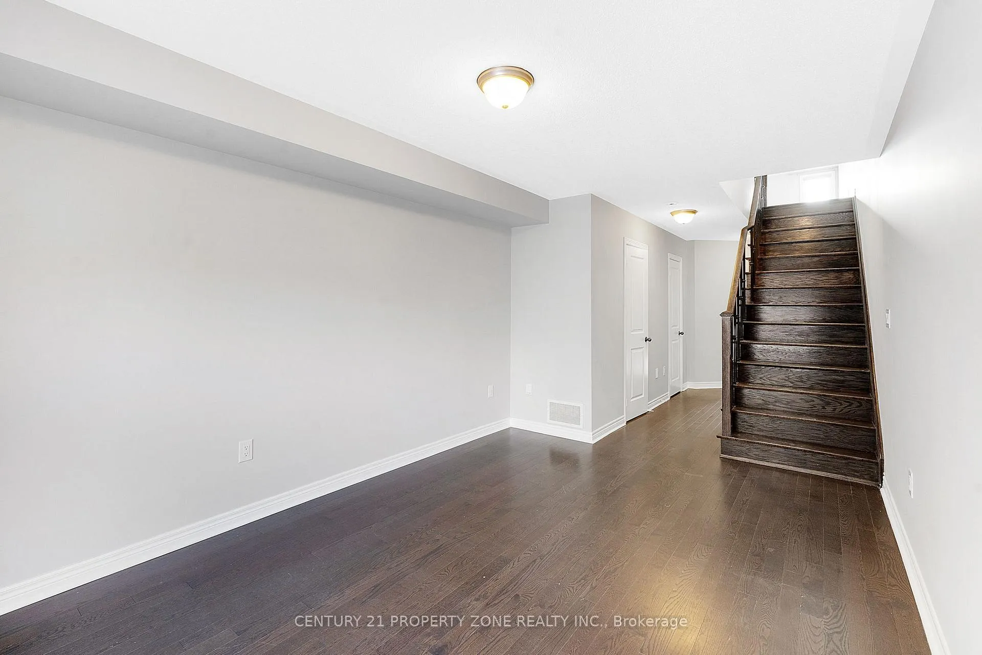 Photo 7 of Unit 4, 29 Pennycross Crescent, Brampton, Northwest Brampton — HOMEH