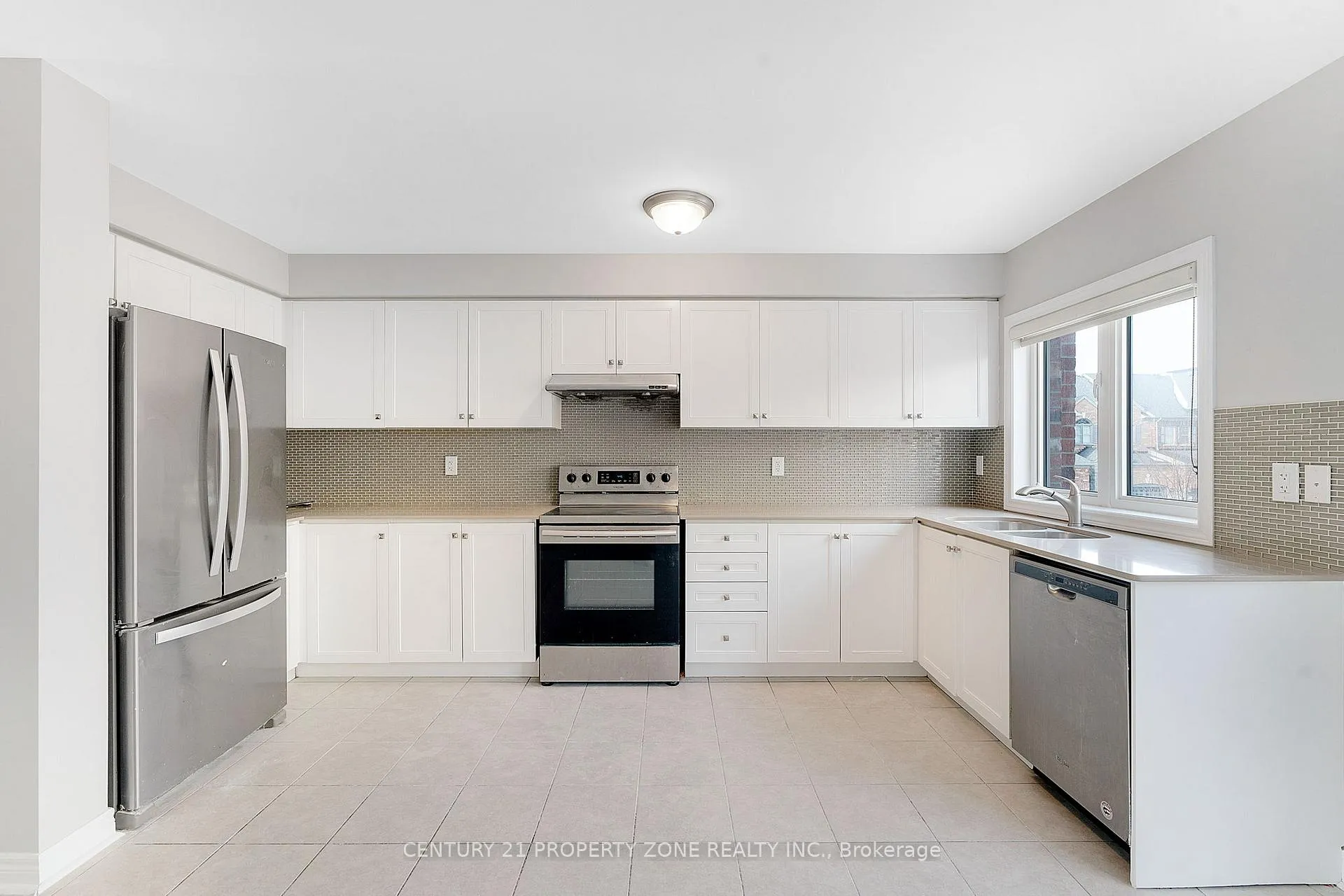 Photo 9 of Unit 4, 29 Pennycross Crescent, Brampton, Northwest Brampton — HOMEH