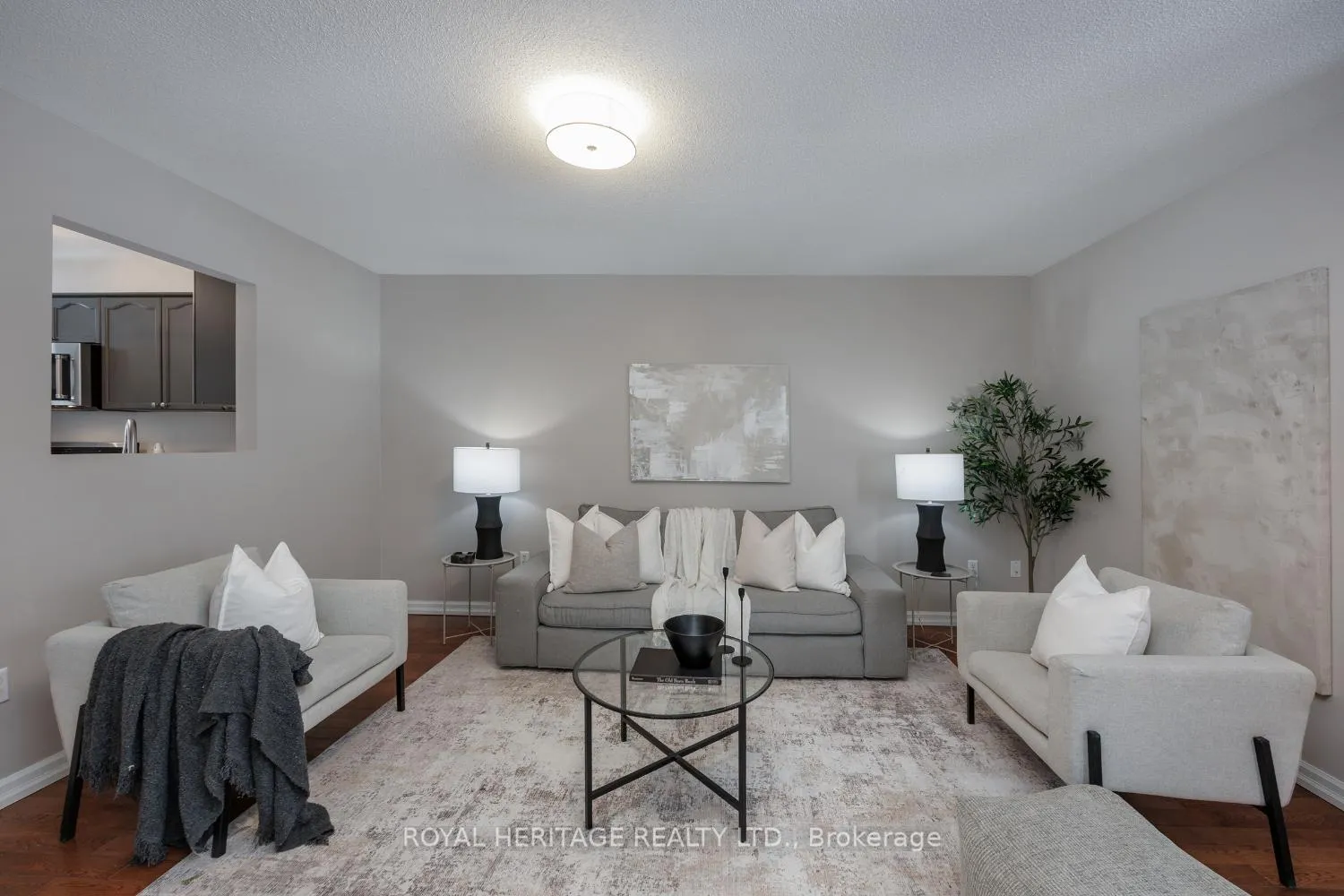 Photo 5 of 2 Willey Drive, Clarington, Bowmanville — HOMEH