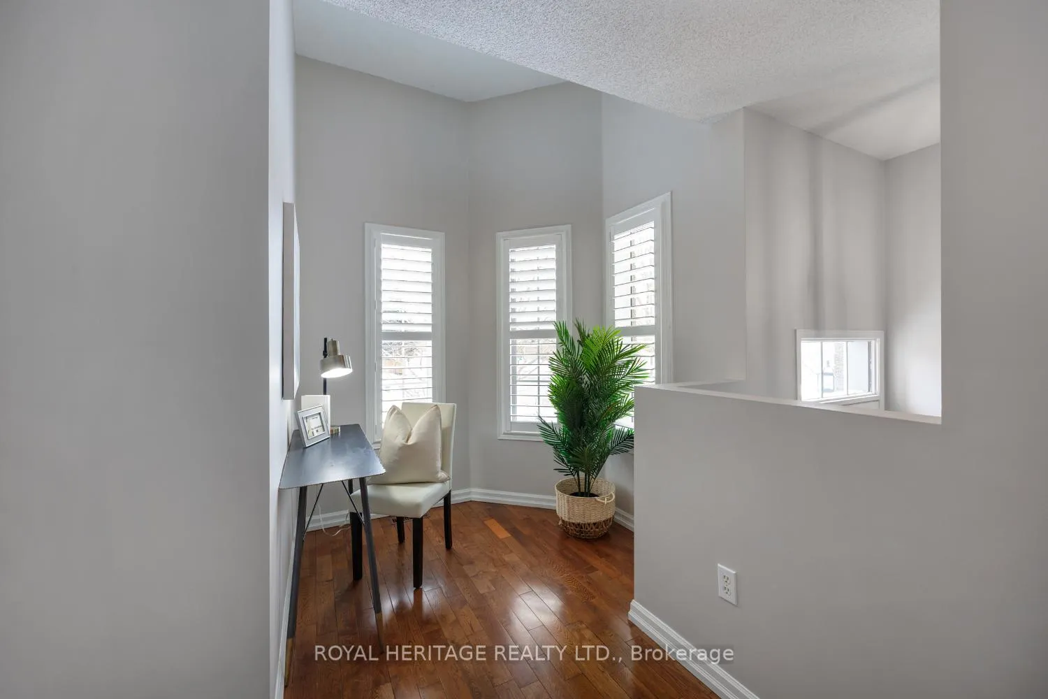 Photo 8 of 2 Willey Drive, Clarington, Bowmanville — HOMEH