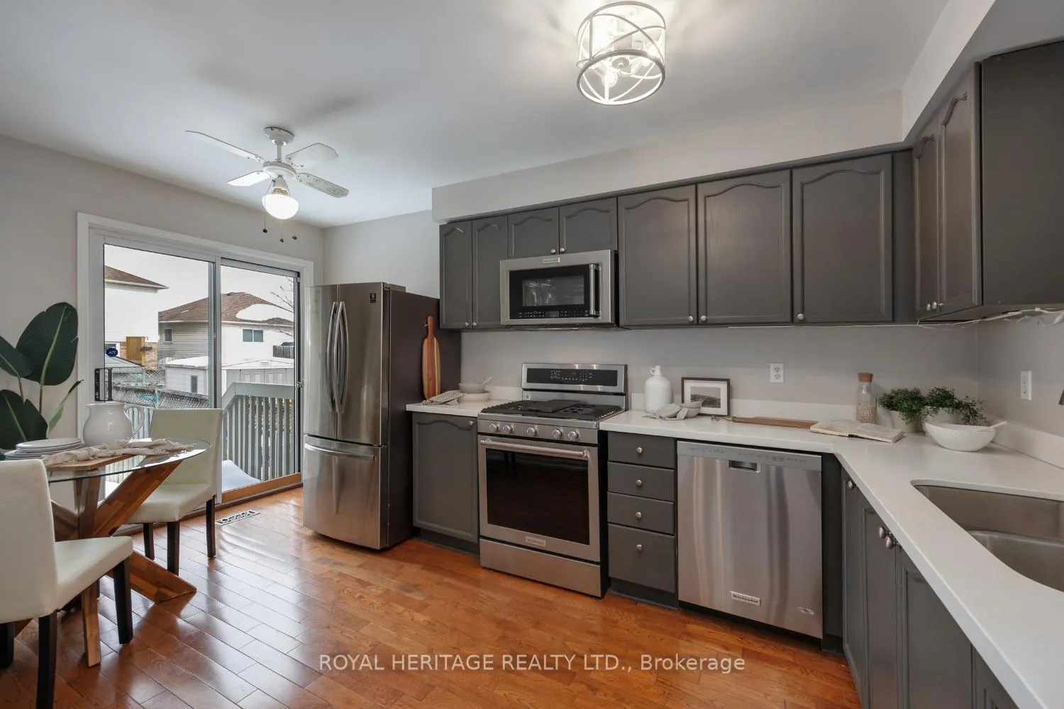 Photo 10 of 2 Willey Drive, Clarington, Bowmanville — HOMEH
