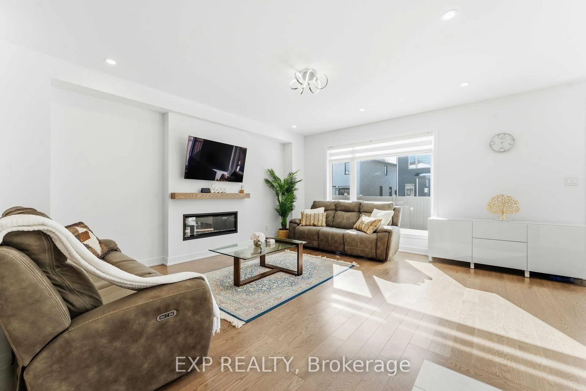 Photo 7 of 609 Putney Crescent, Ottawa, Stittsville (South) — HOMEH