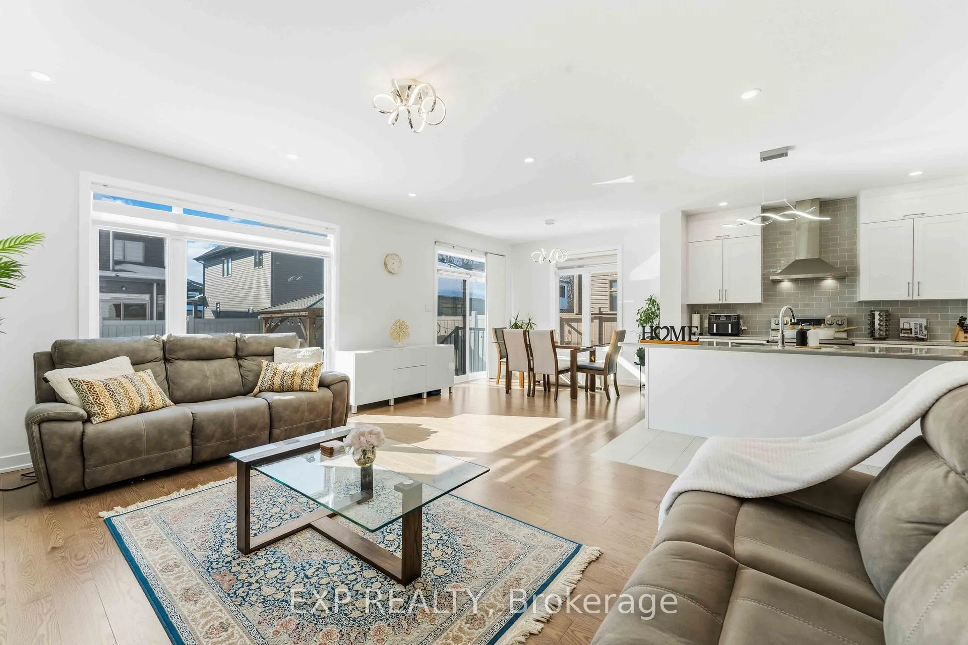 Photo 8 of 609 Putney Crescent, Ottawa, Stittsville (South) — HOMEH
