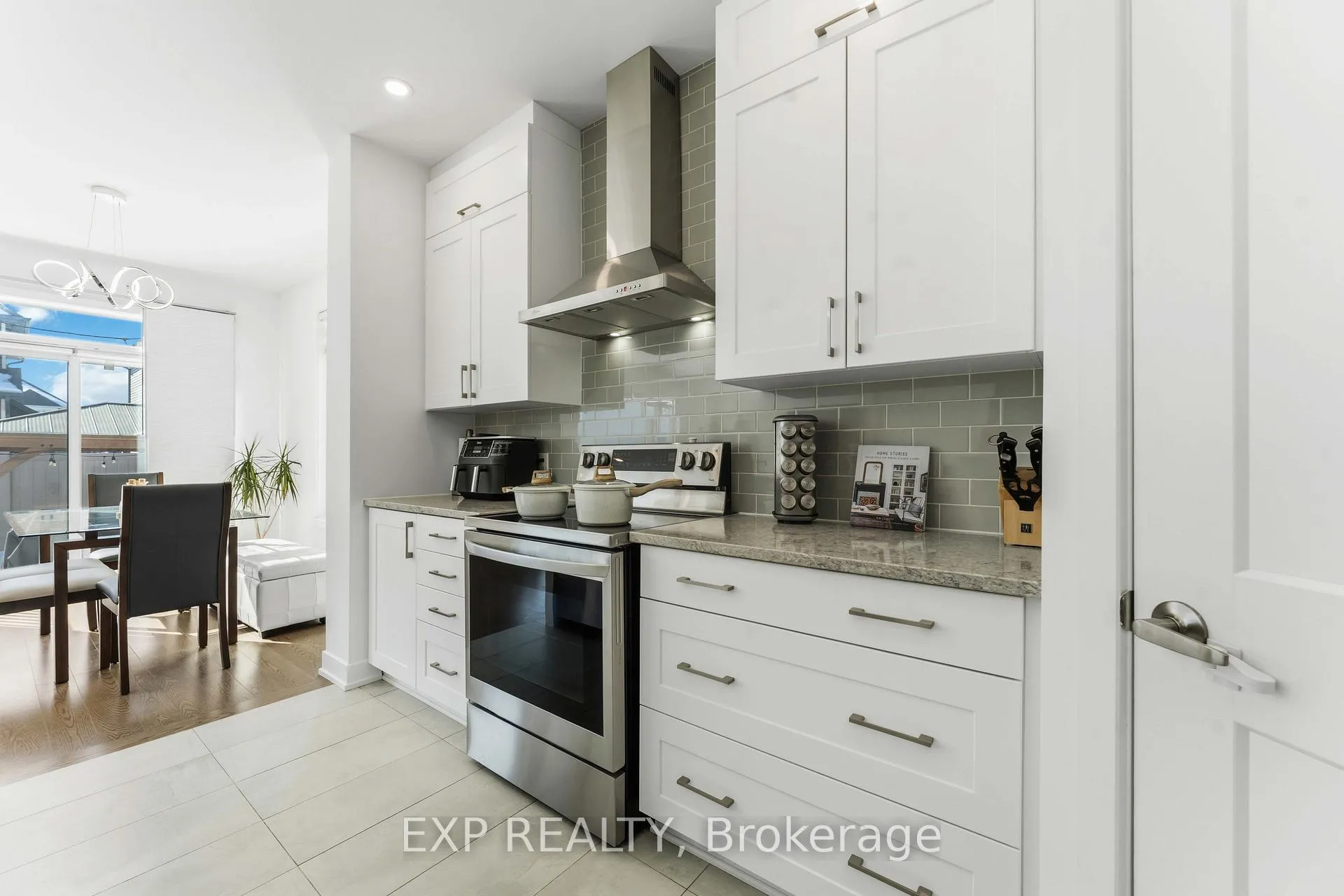 Photo 13 of 609 Putney Crescent, Ottawa, Stittsville (South) — HOMEH