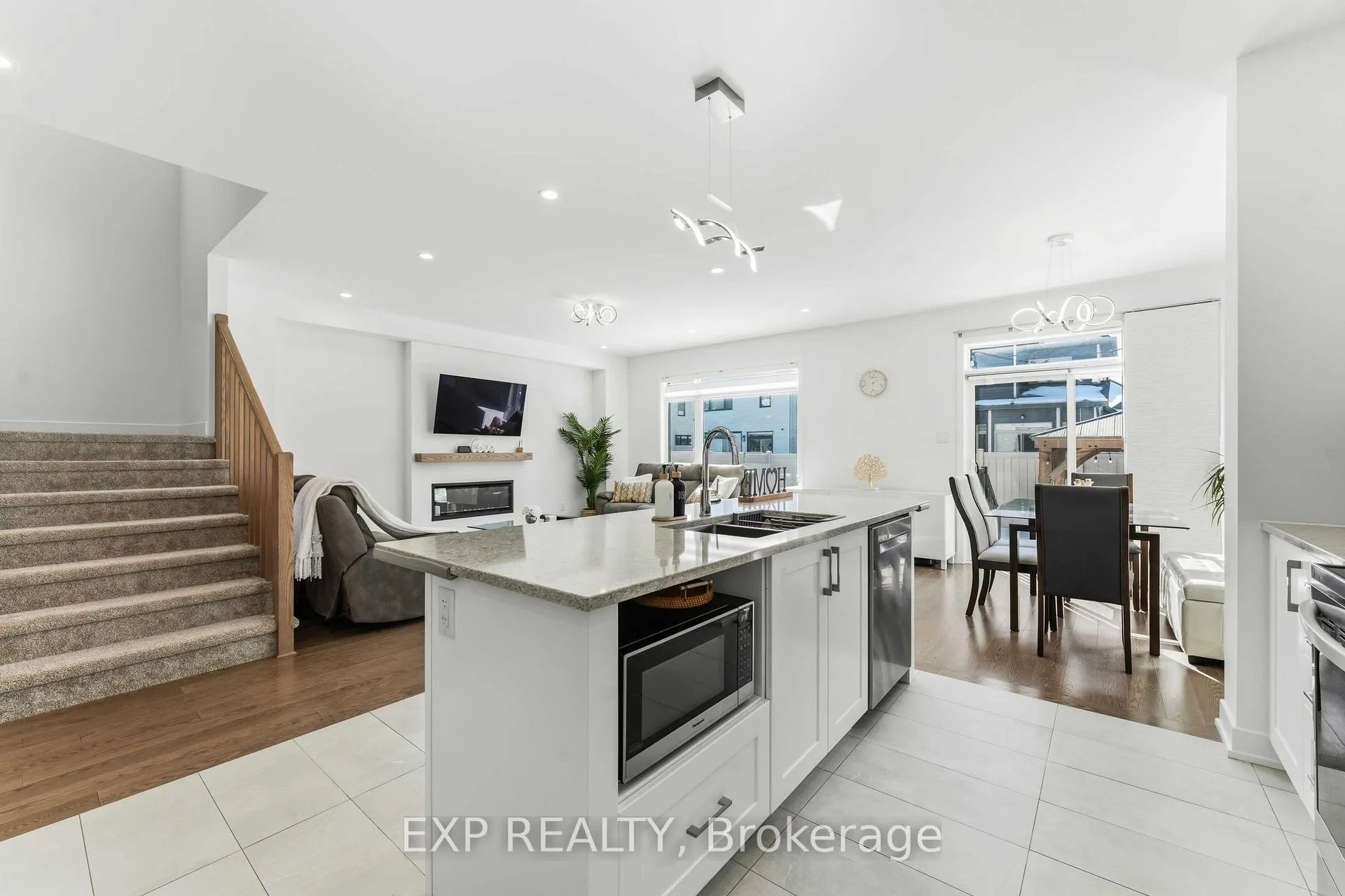 Photo 14 of 609 Putney Crescent, Ottawa, Stittsville (South) — HOMEH