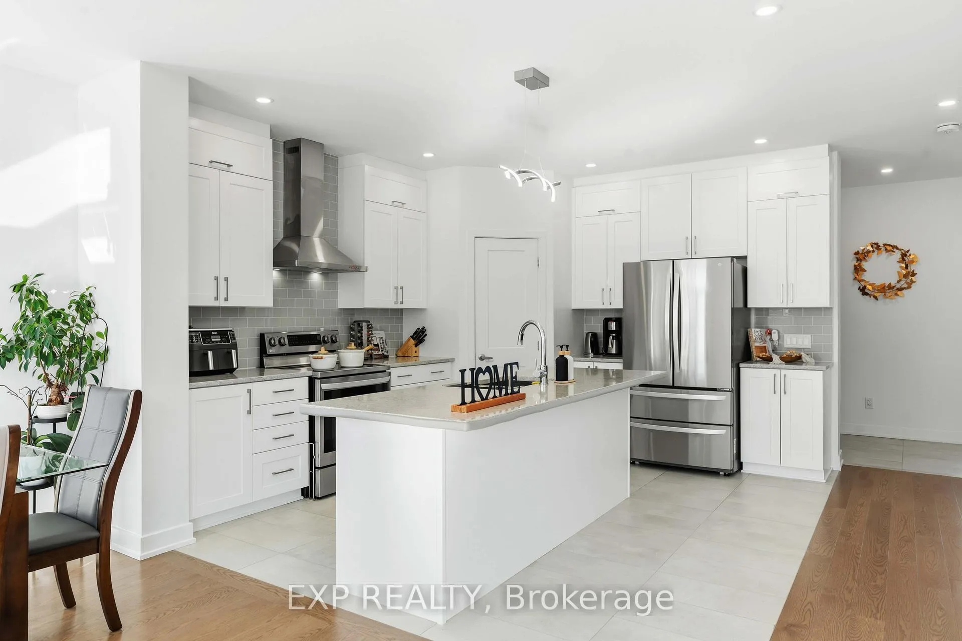 Photo 15 of 609 Putney Crescent, Ottawa, Stittsville (South) — HOMEH