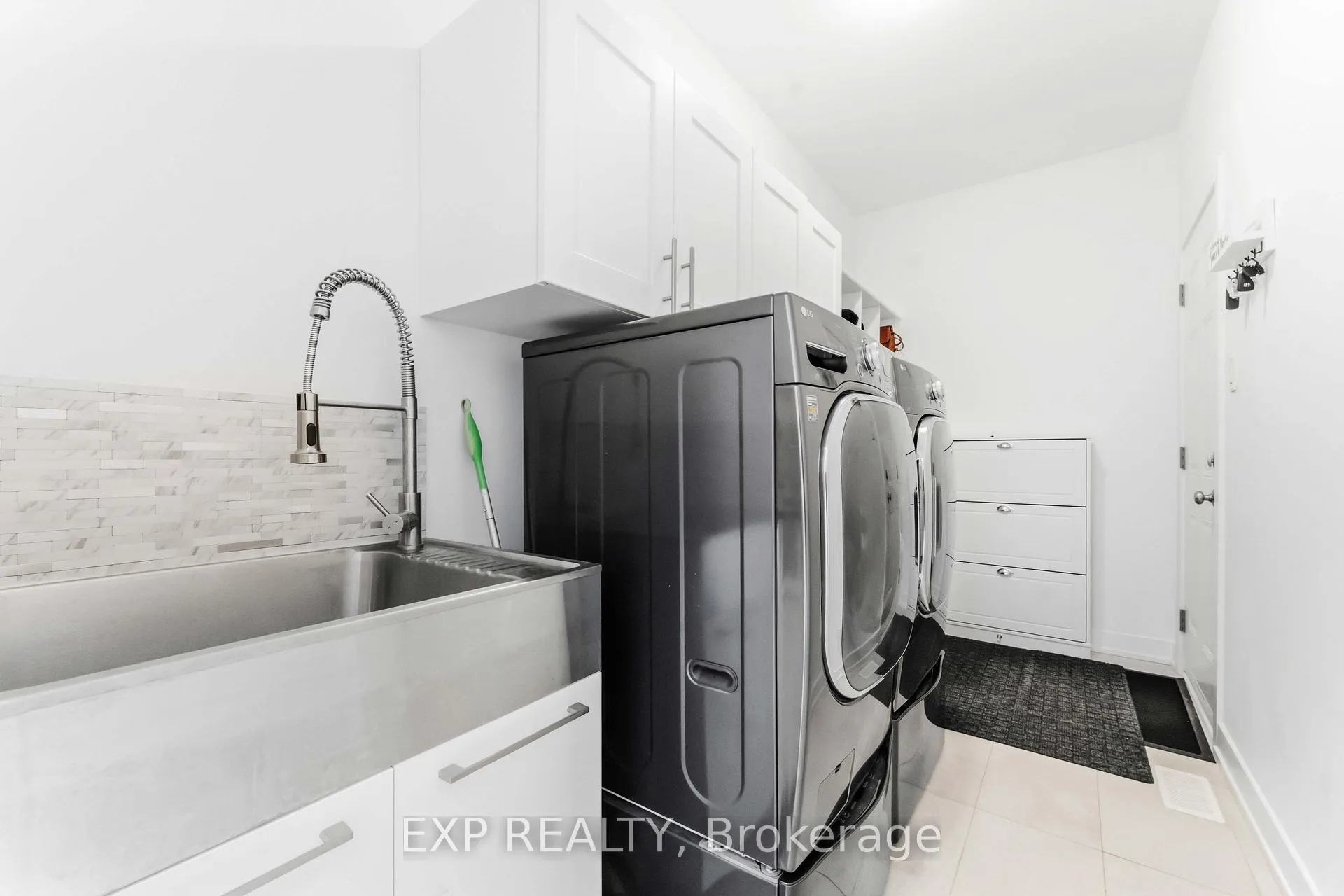 Photo 20 of 609 Putney Crescent, Ottawa, Stittsville (South) — HOMEH