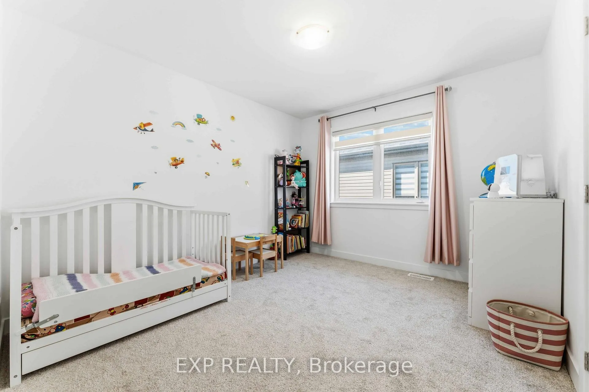 Photo 29 of 609 Putney Crescent, Ottawa, Stittsville (South) — HOMEH