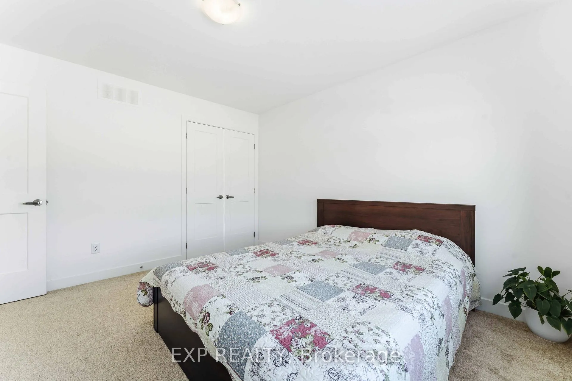 Photo 33 of 609 Putney Crescent, Ottawa, Stittsville (South) — HOMEH