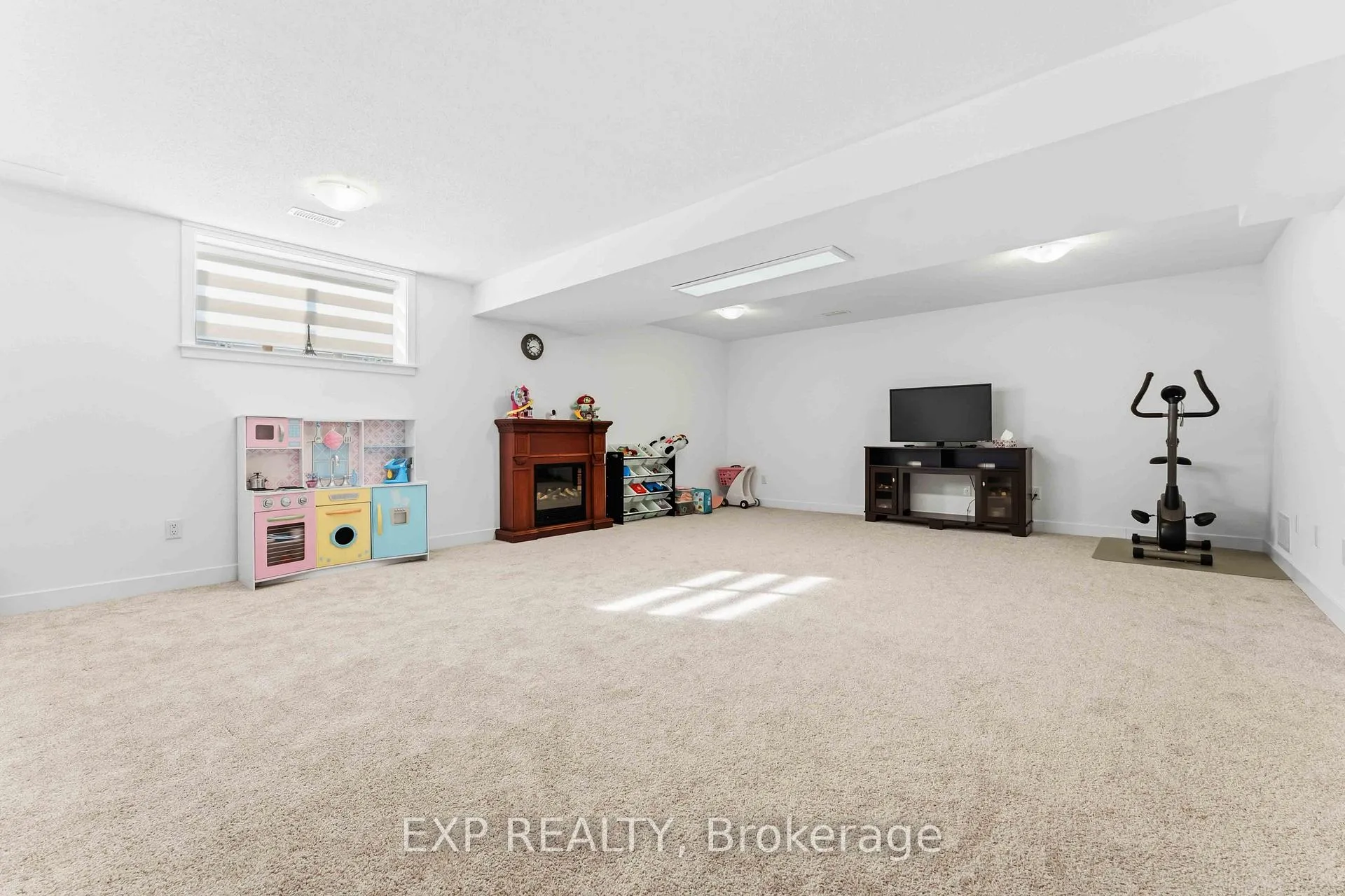Photo 38 of 609 Putney Crescent, Ottawa, Stittsville (South) — HOMEH