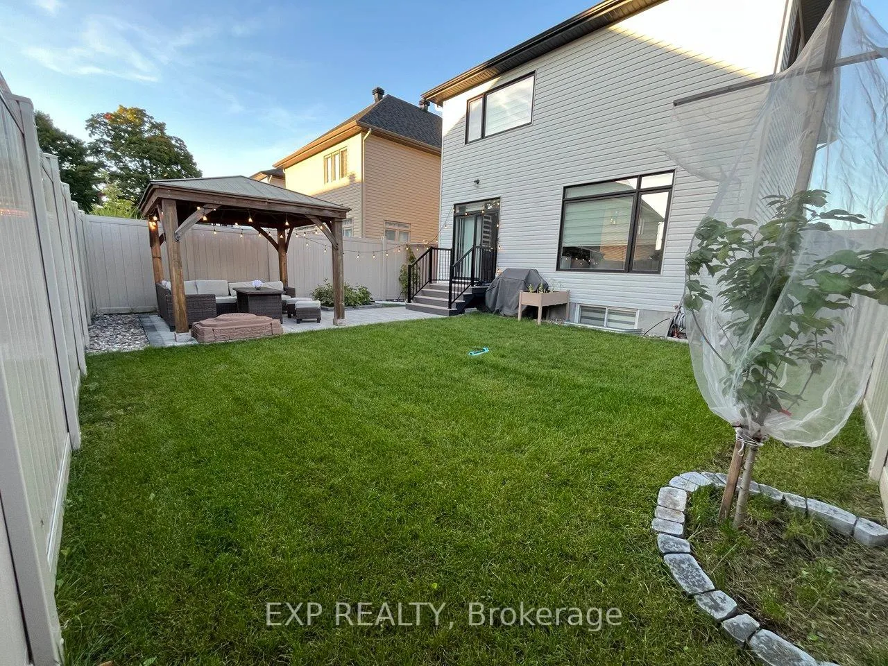 Photo 42 of 609 Putney Crescent, Ottawa, Stittsville (South) — HOMEH