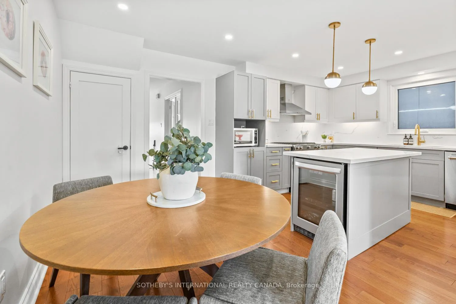Photo 16 of 15A Schell Avenue, North York, Briar Hill-Belgravia — HOMEH