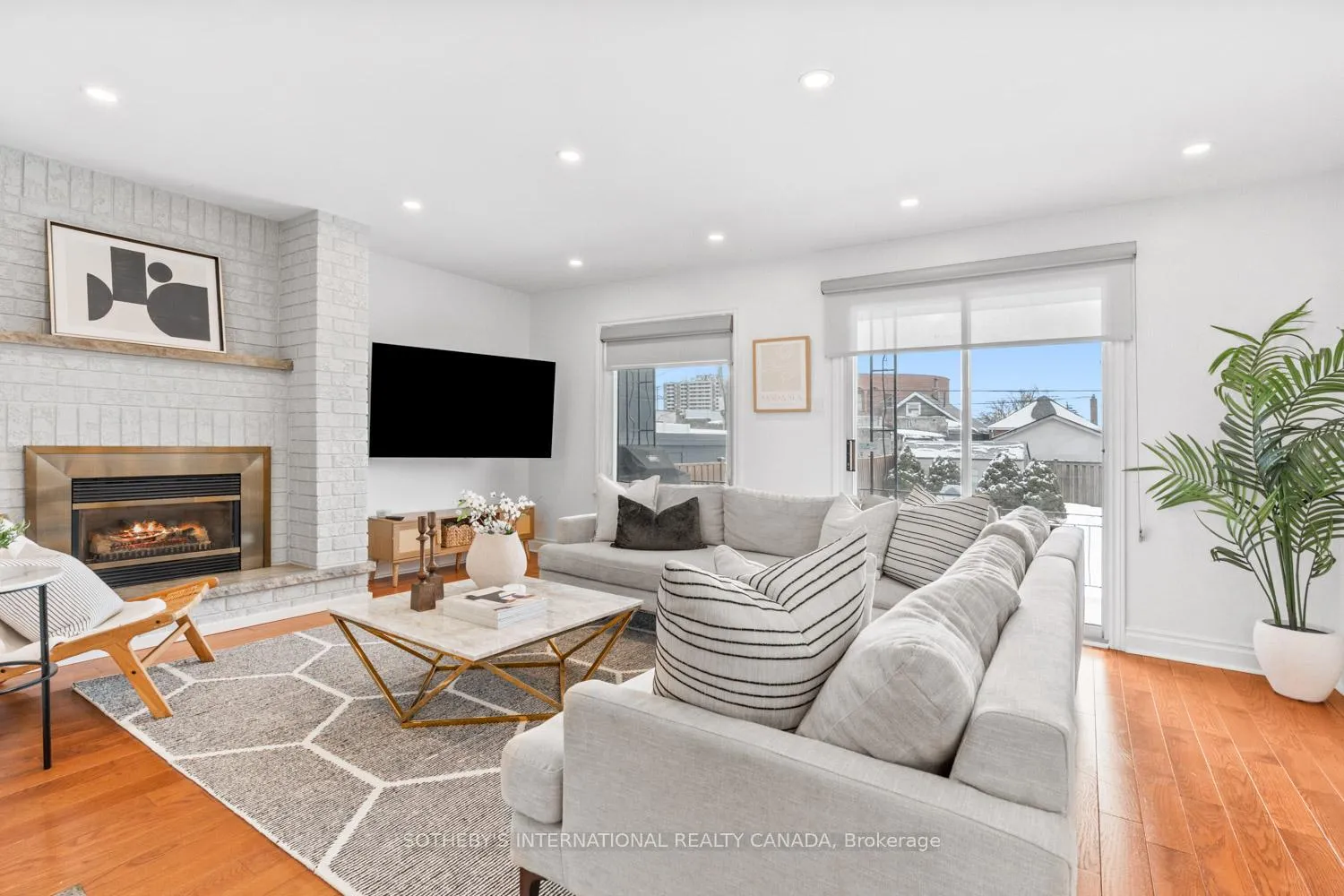 Photo 20 of 15A Schell Avenue, North York, Briar Hill-Belgravia — HOMEH