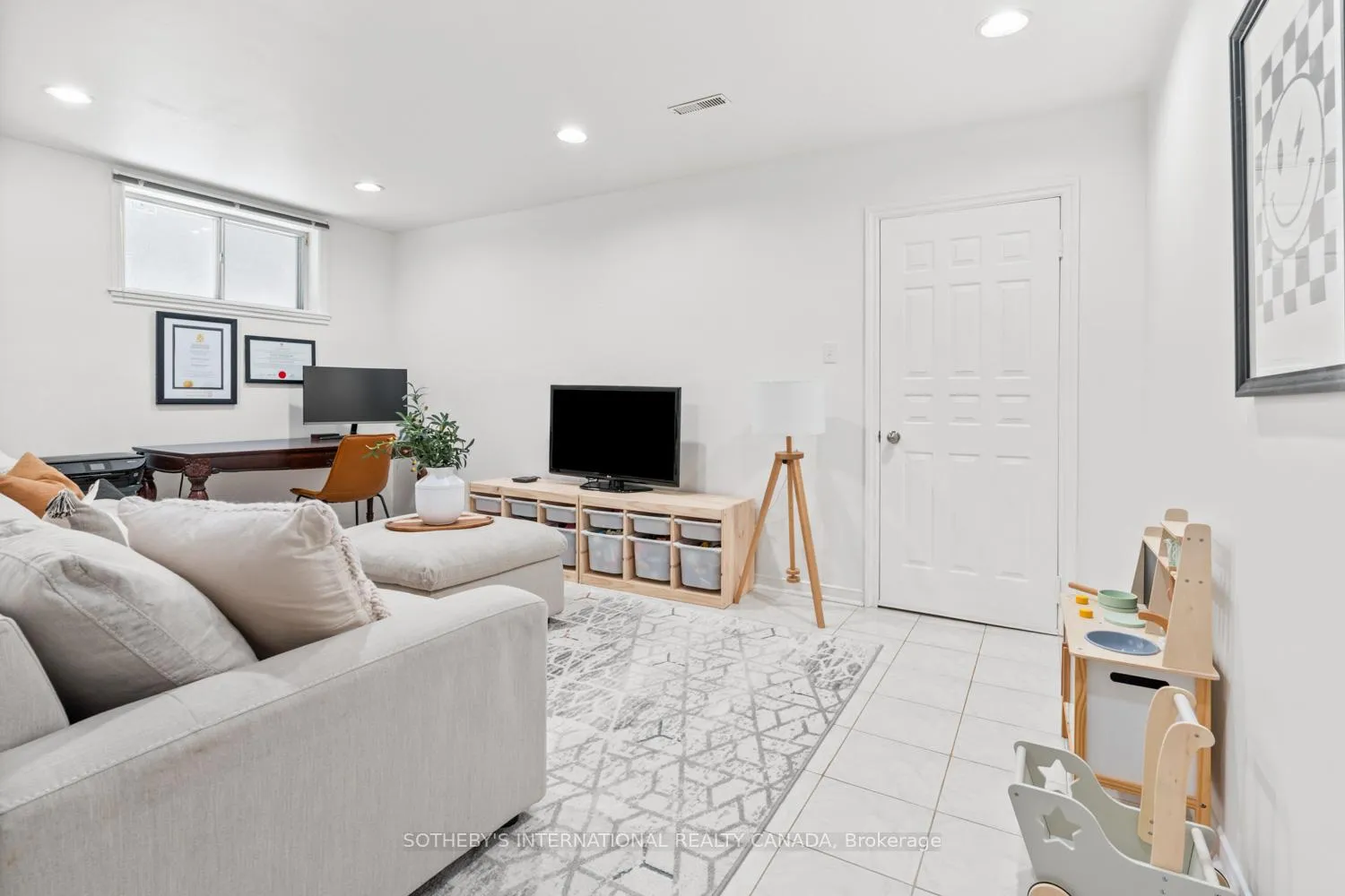 Photo 39 of 15A Schell Avenue, North York, Briar Hill-Belgravia — HOMEH