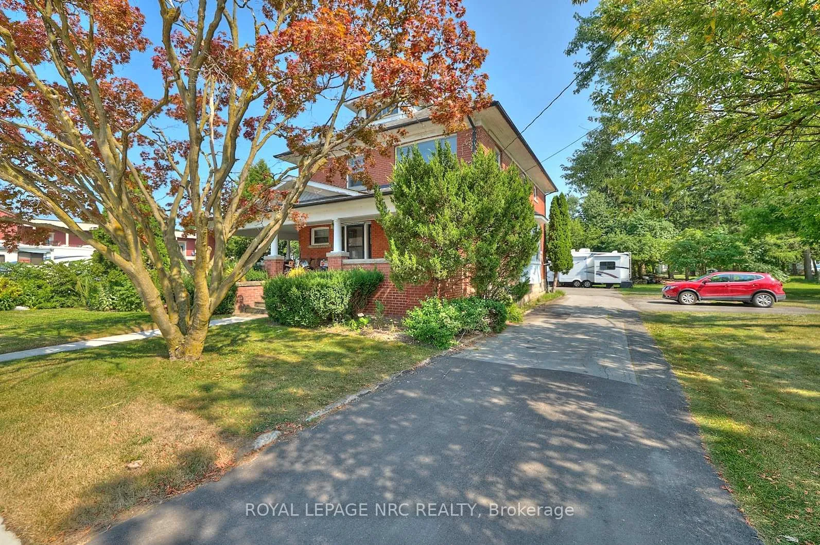 Photo 3 of 3758 Main Street, Niagara Falls, Chippawa — HOMEH
