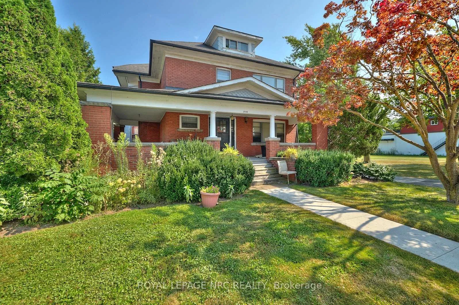 Photo 5 of 3758 Main Street, Niagara Falls, Chippawa — HOMEH