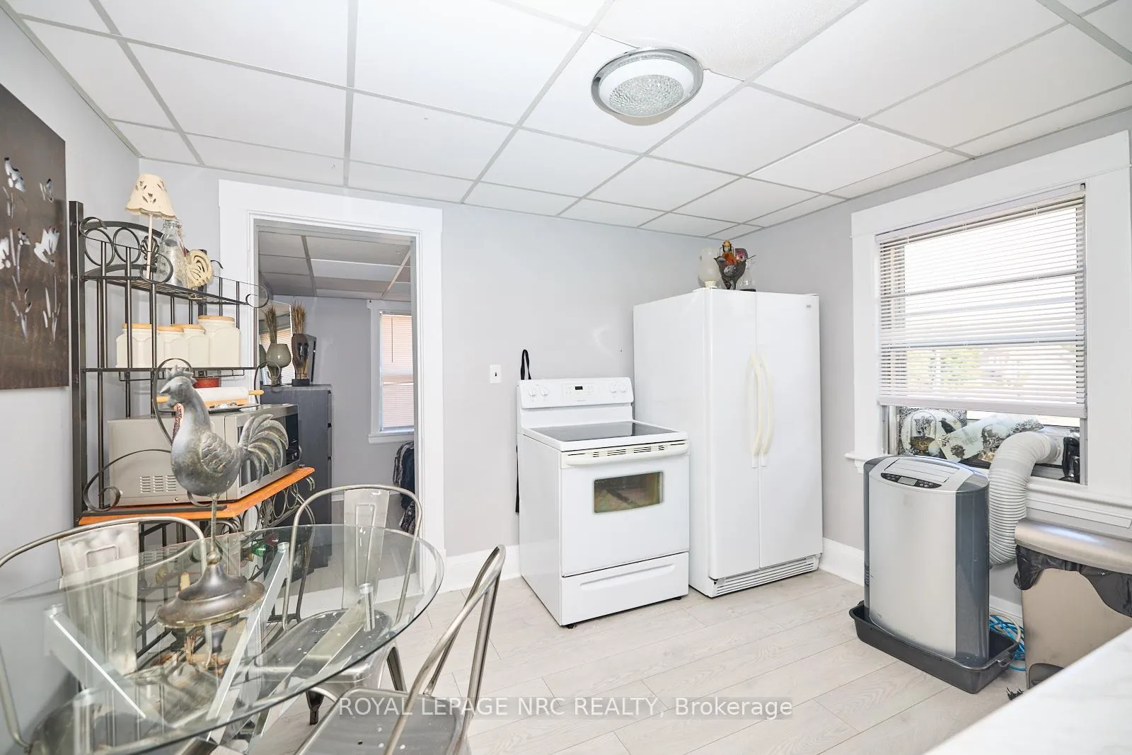 Photo 11 of 3758 Main Street, Niagara Falls, Chippawa — HOMEH