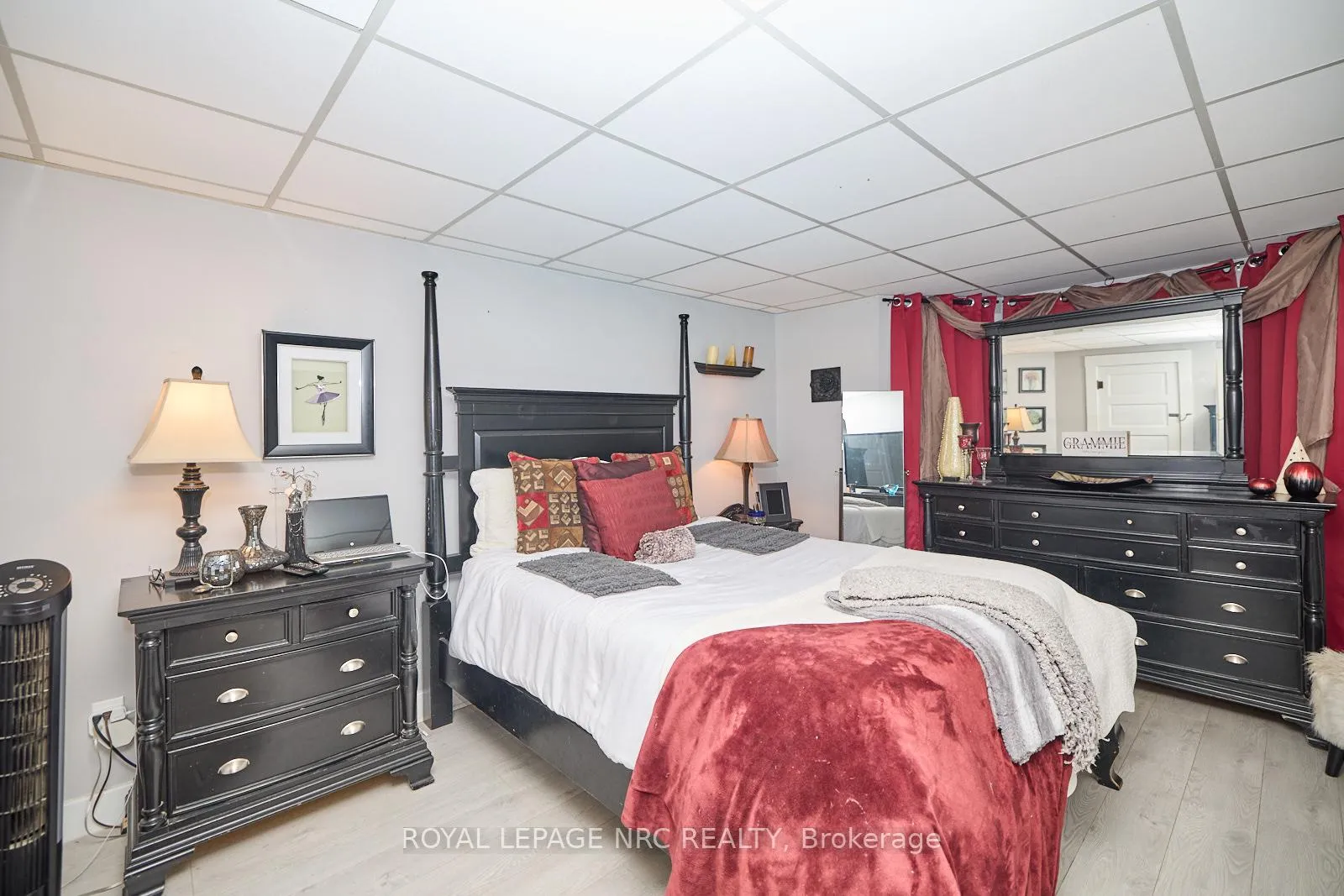 Photo 15 of 3758 Main Street, Niagara Falls, Chippawa — HOMEH