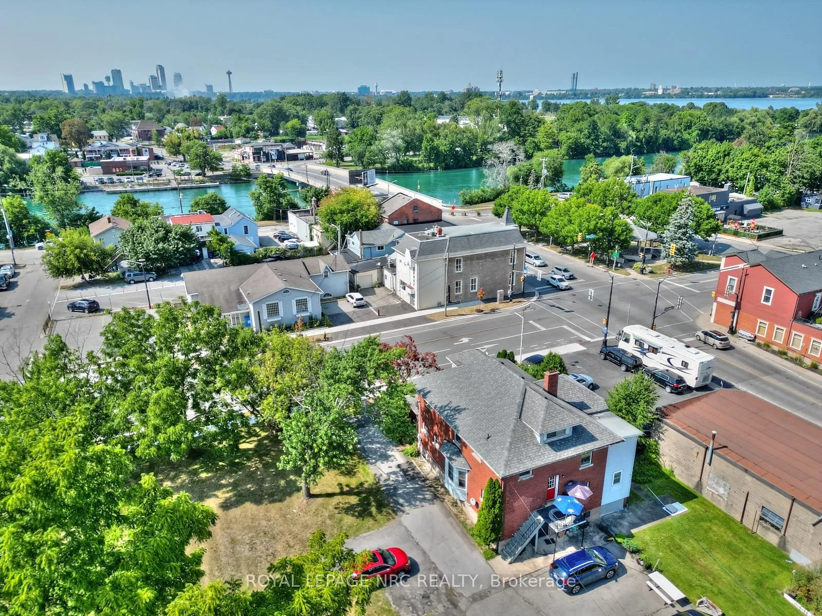 Photo 38 of 3758 Main Street, Niagara Falls, Chippawa — HOMEH