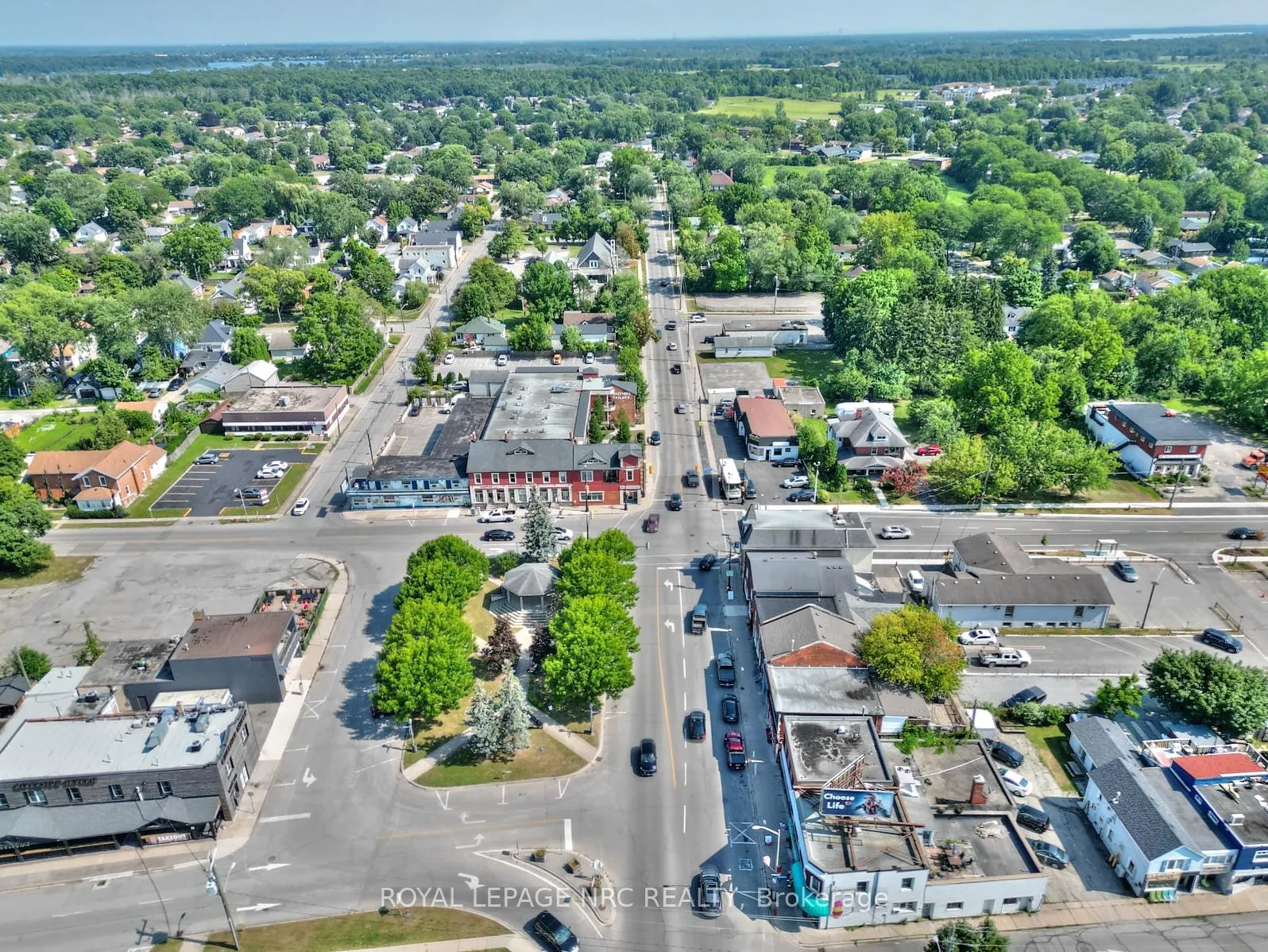Photo 45 of 3758 Main Street, Niagara Falls, Chippawa — HOMEH