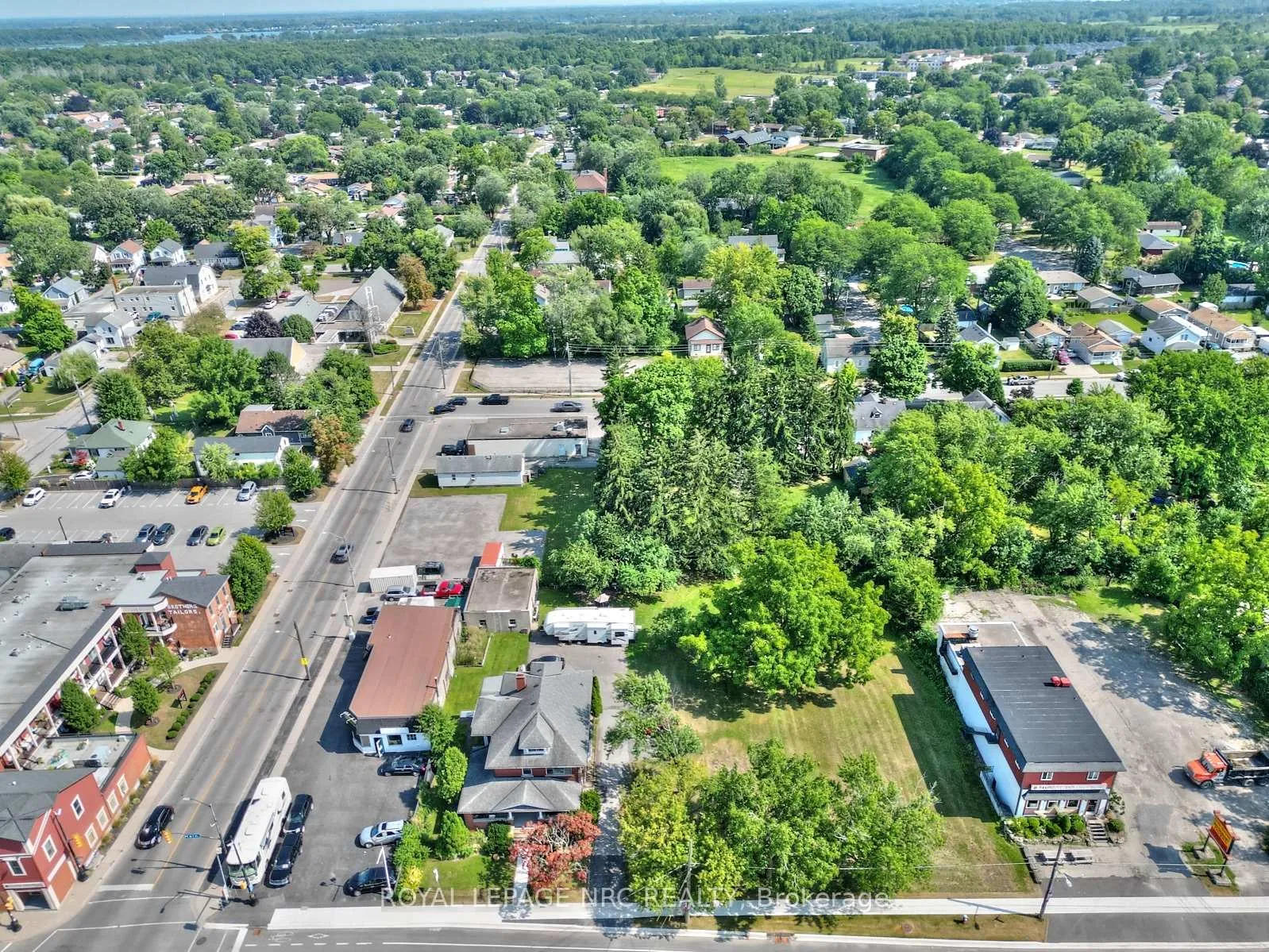 Photo 47 of 3758 Main Street, Niagara Falls, Chippawa — HOMEH