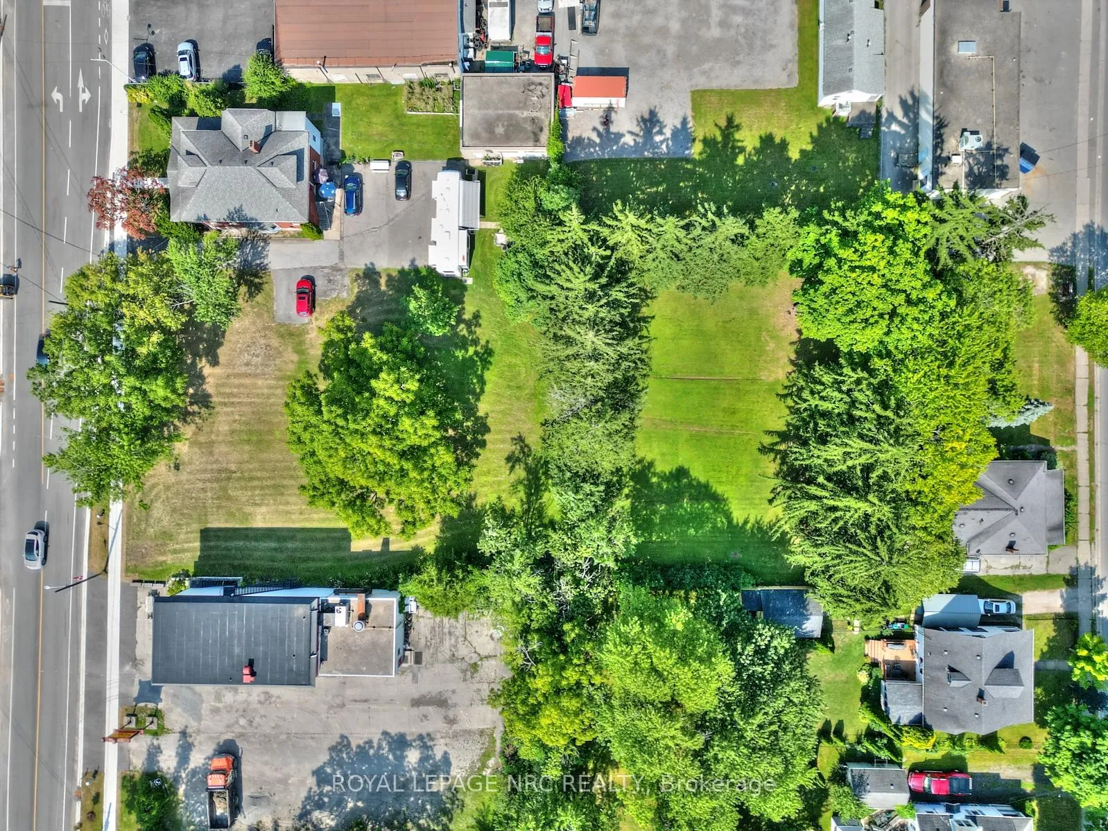 Photo 48 of 3758 Main Street, Niagara Falls, Chippawa — HOMEH