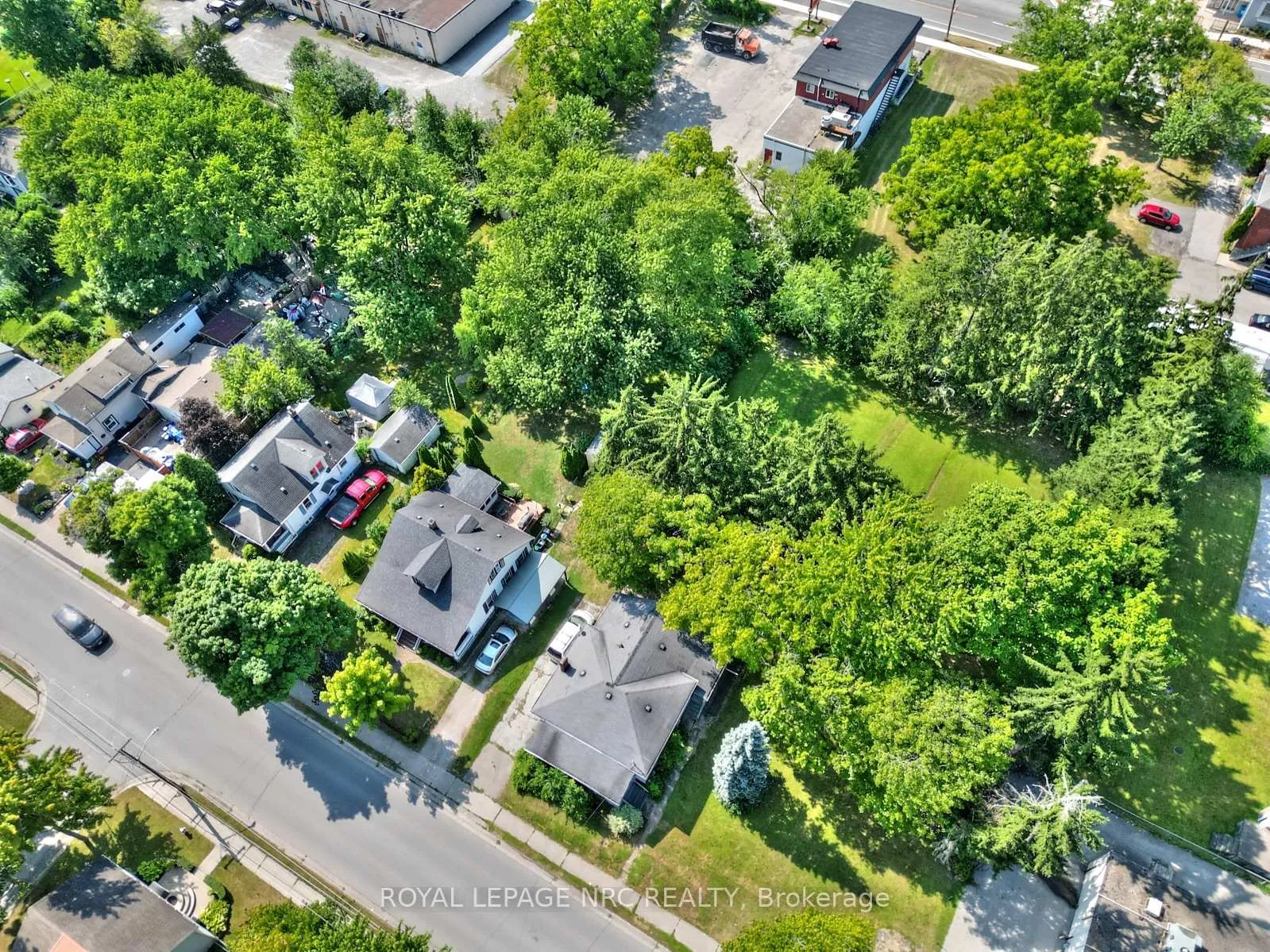 Photo 50 of 3758 Main Street, Niagara Falls, Chippawa — HOMEH
