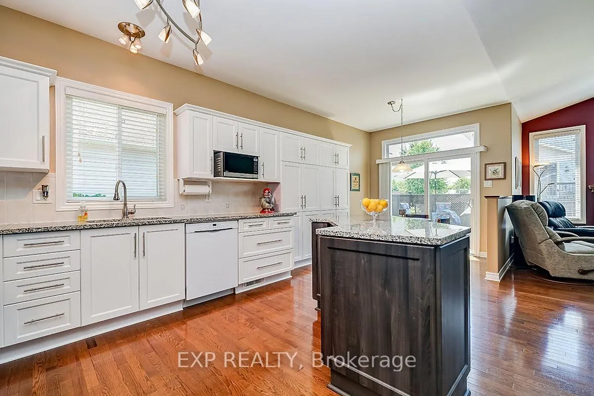 Photo 5 of 21 Kettlewell Way, Ottawa, Kanata - Morgan's Grant/South March — HOMEH