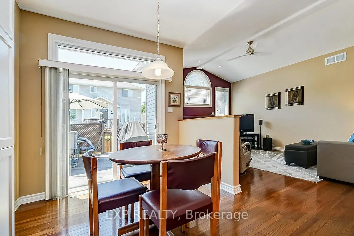 Photo 6 of 21 Kettlewell Way, Ottawa, Kanata - Morgan's Grant/South March — HOMEH
