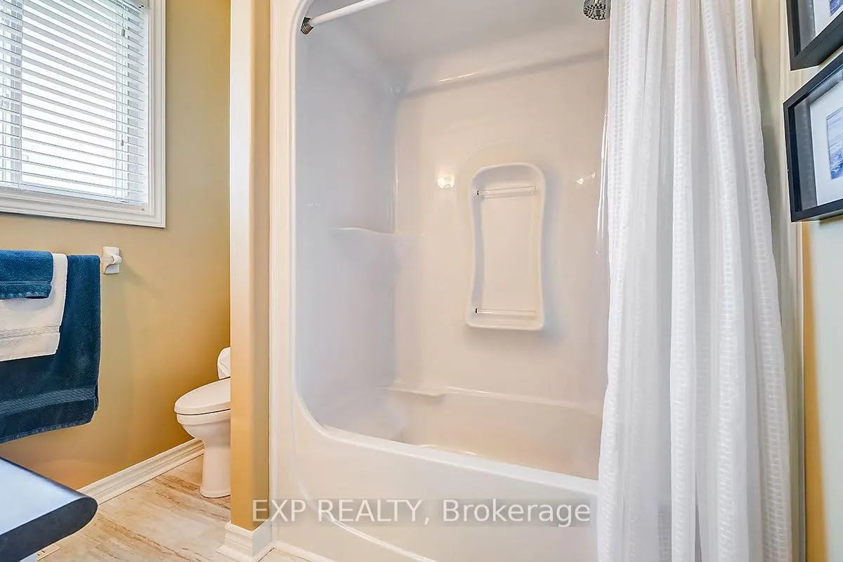 Photo 9 of 21 Kettlewell Way, Ottawa, Kanata - Morgan's Grant/South March — HOMEH