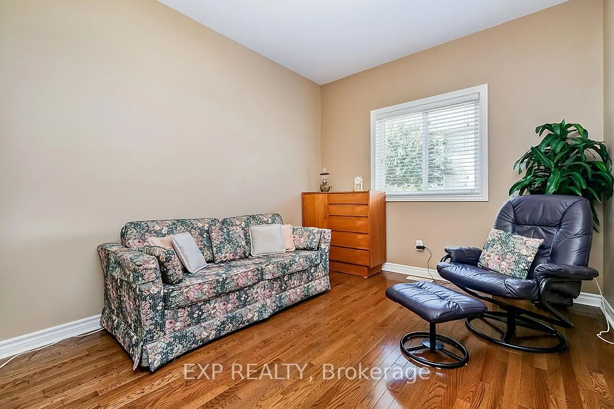 Photo 11 of 21 Kettlewell Way, Ottawa, Kanata - Morgan's Grant/South March — HOMEH