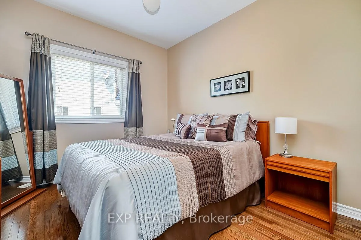 Photo 12 of 21 Kettlewell Way, Ottawa, Kanata - Morgan's Grant/South March — HOMEH