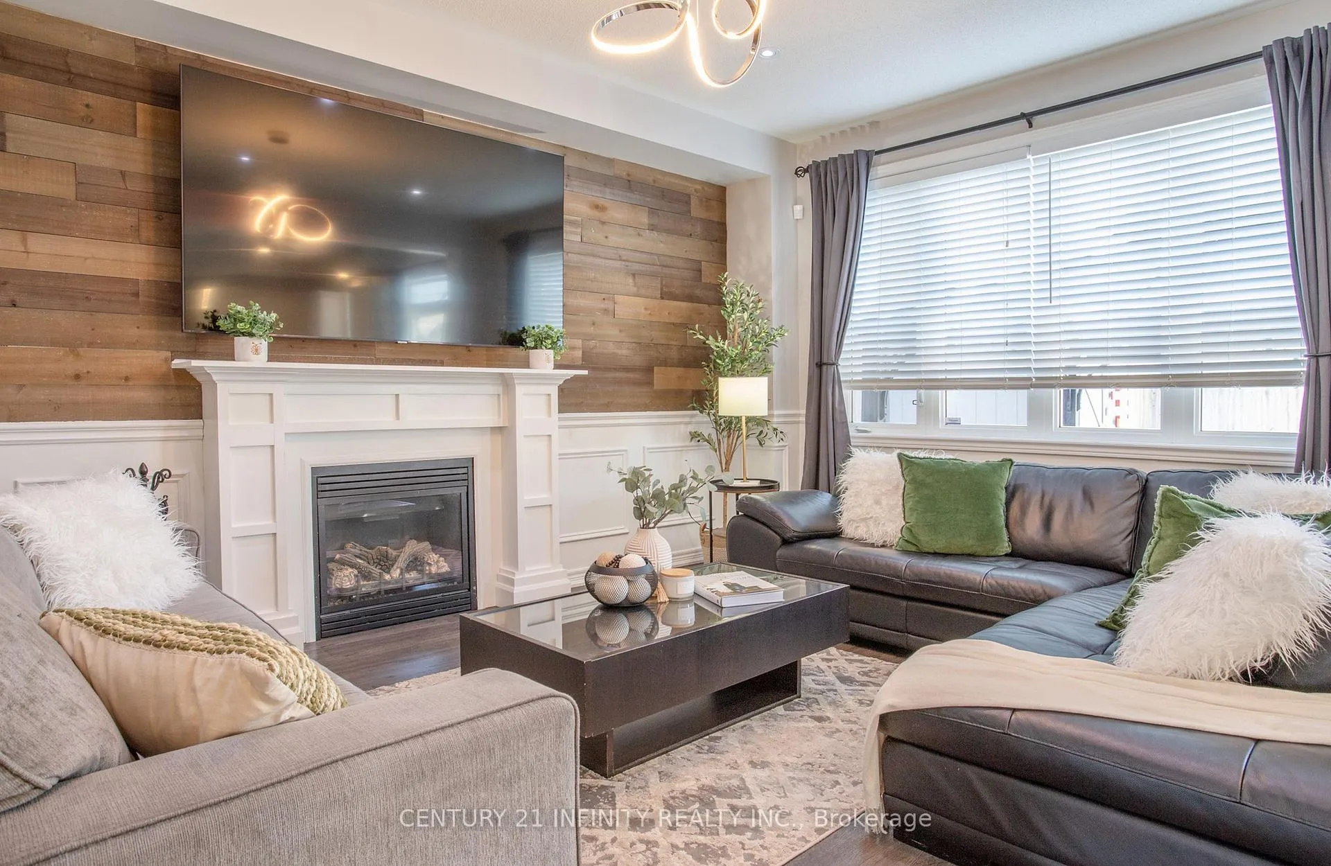 Photo 13 of 32 Buxton Lane, Clarington, Bowmanville — HOMEH