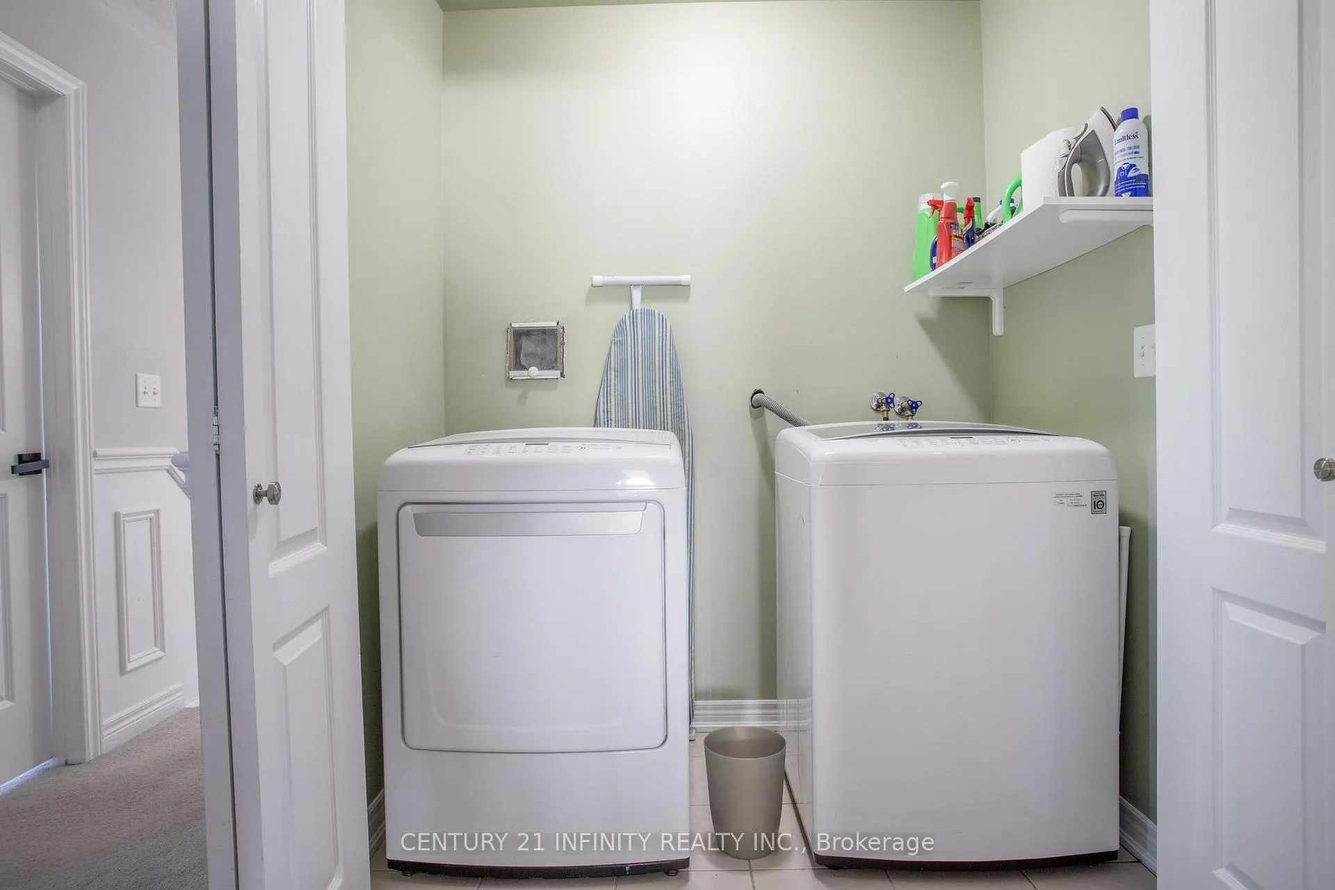 Photo 25 of 32 Buxton Lane, Clarington, Bowmanville — HOMEH