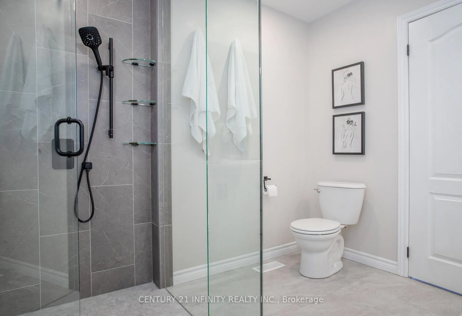 Photo 30 of 32 Buxton Lane, Clarington, Bowmanville — HOMEH