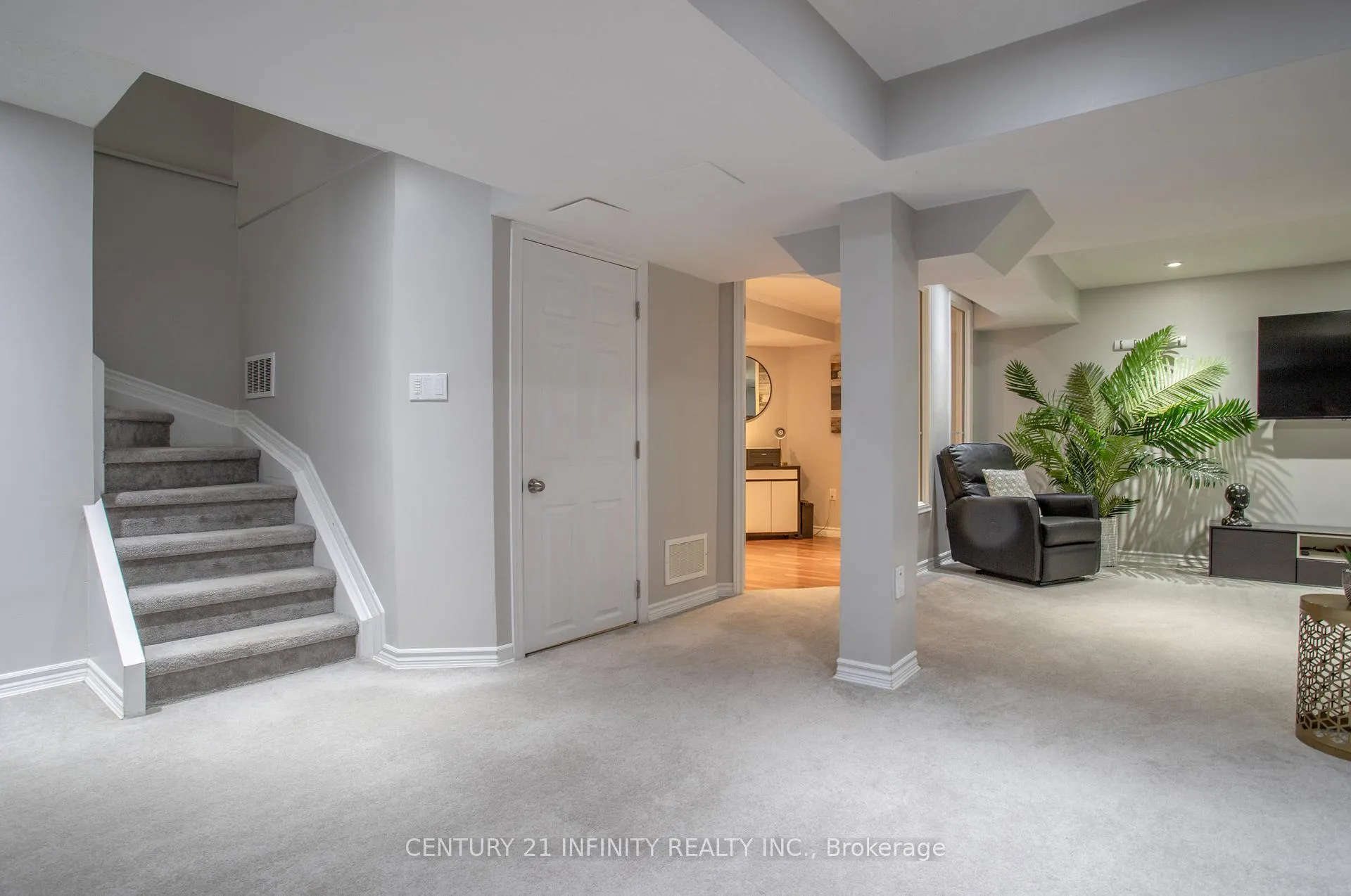 Photo 34 of 32 Buxton Lane, Clarington, Bowmanville — HOMEH