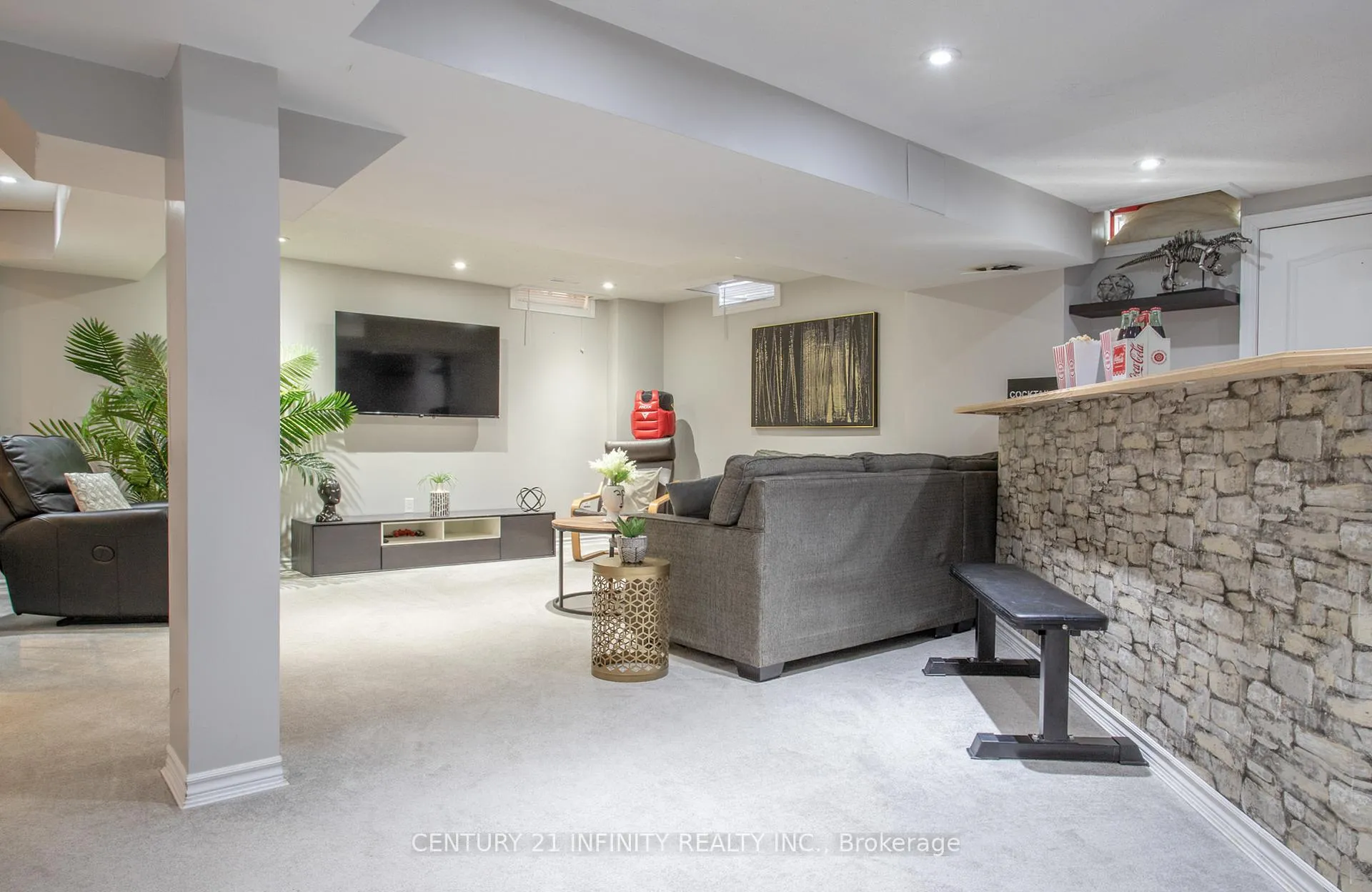 Photo 35 of 32 Buxton Lane, Clarington, Bowmanville — HOMEH