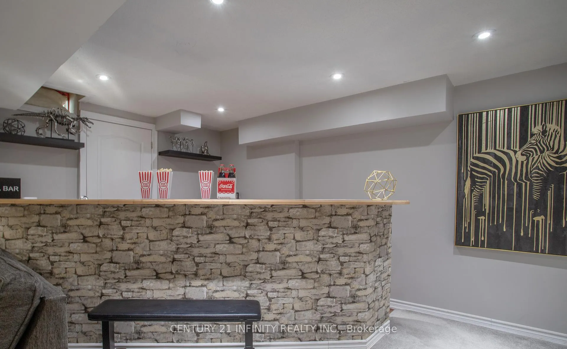 Photo 36 of 32 Buxton Lane, Clarington, Bowmanville — HOMEH