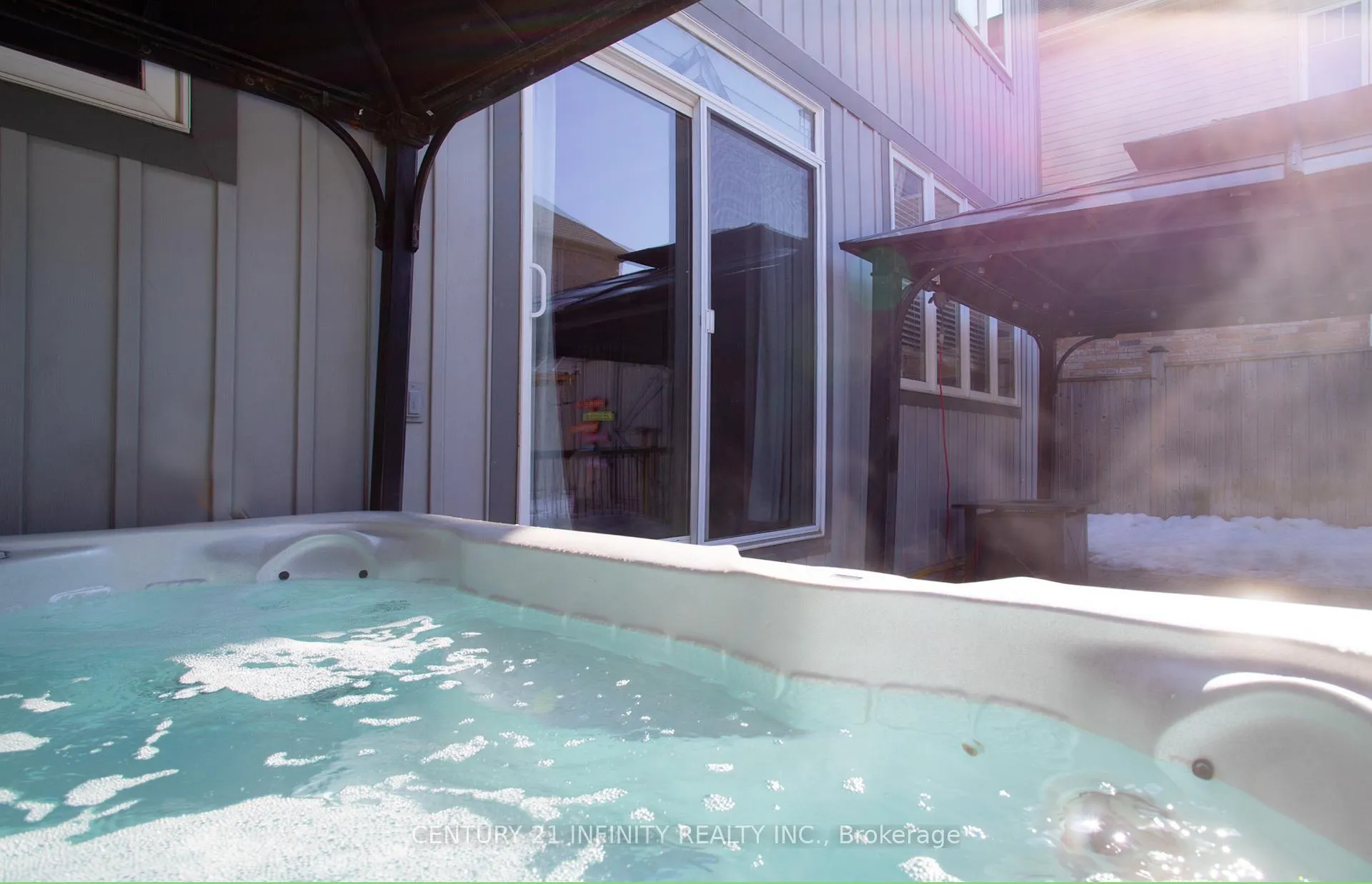 Photo 46 of 32 Buxton Lane, Clarington, Bowmanville — HOMEH