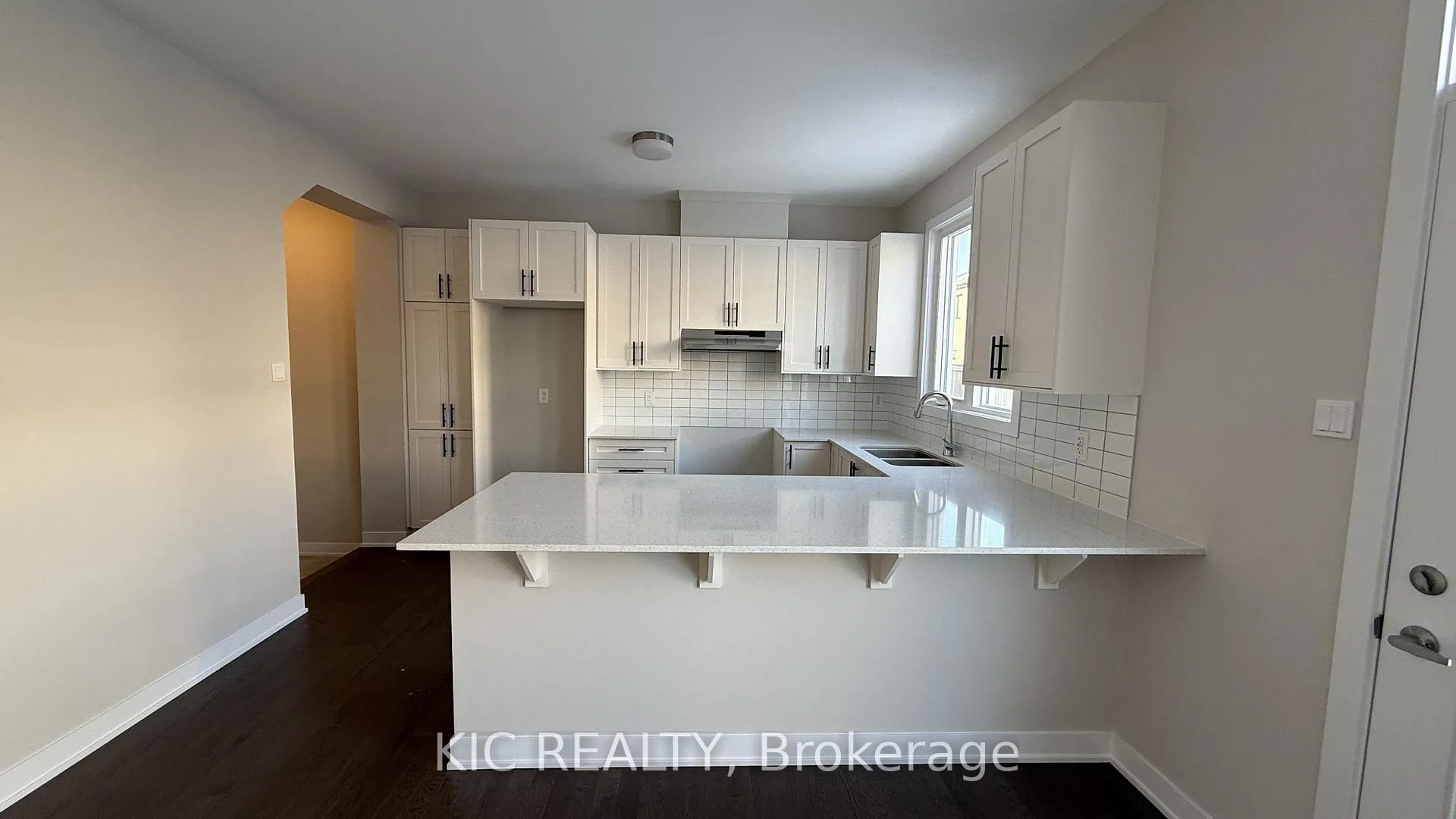 Photo 2 of 135 Ryan Reynolds Way, Ottawa, Avalon West — HOMEH