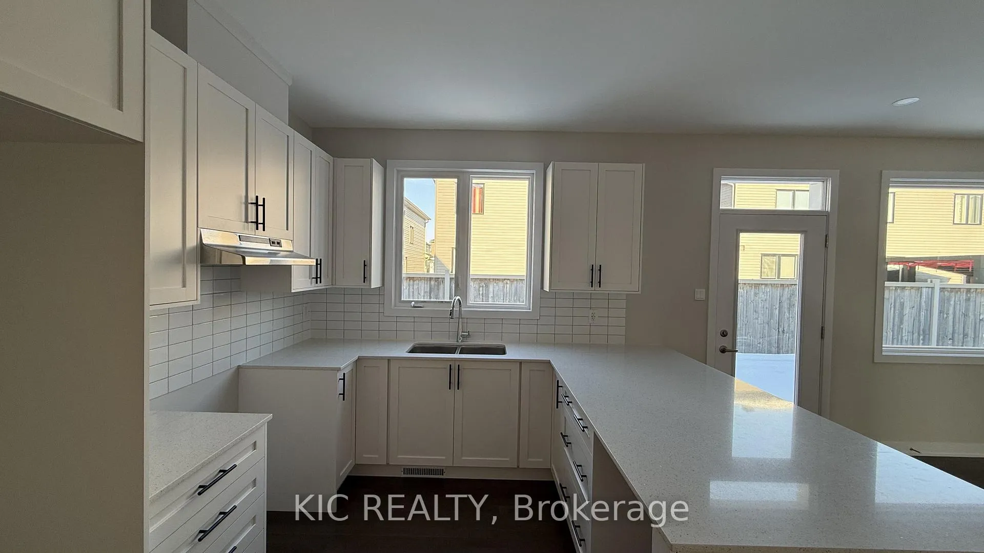 Photo 3 of 135 Ryan Reynolds Way, Ottawa, Avalon West — HOMEH