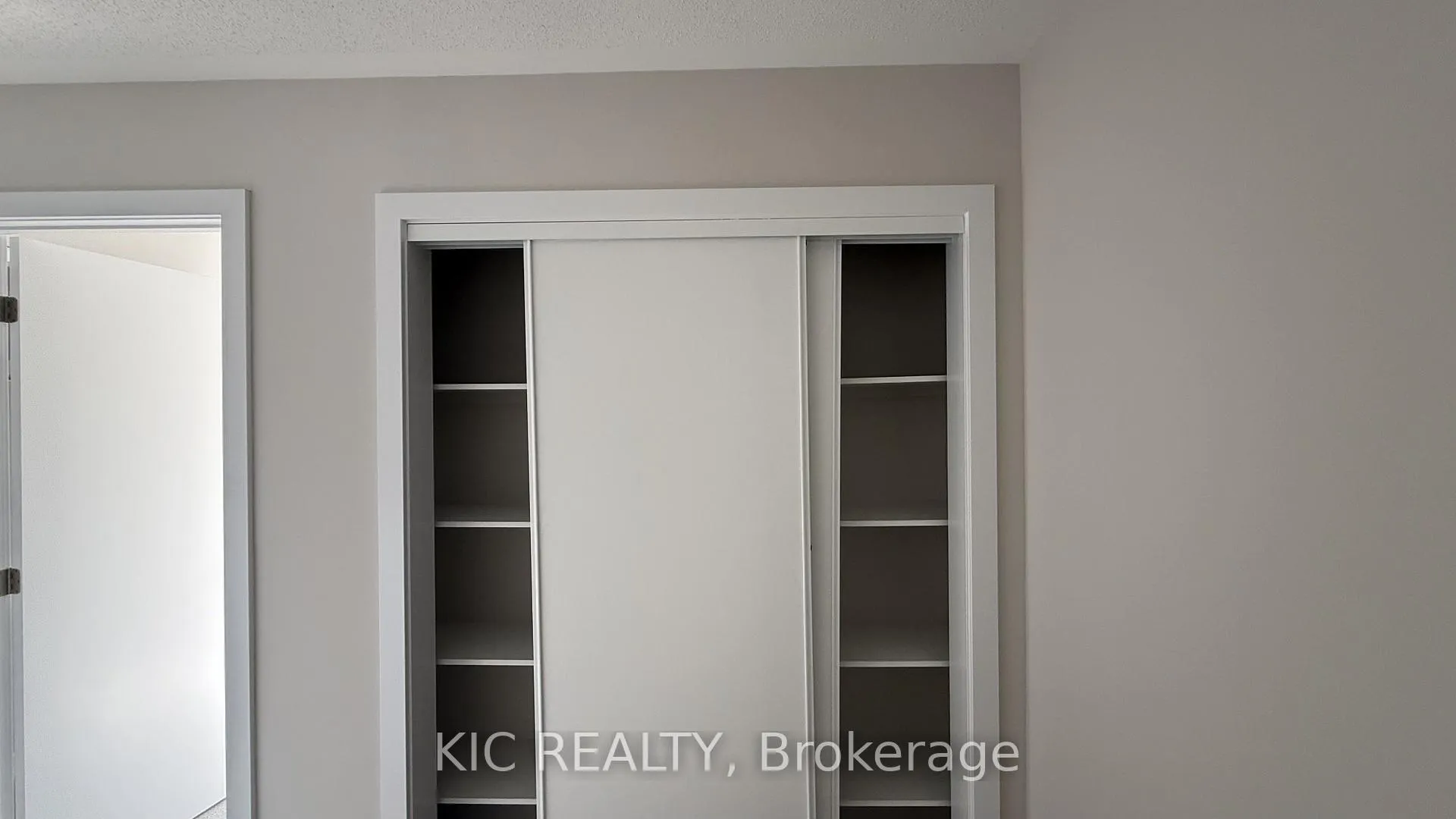 Photo 6 of 135 Ryan Reynolds Way, Ottawa, Avalon West — HOMEH