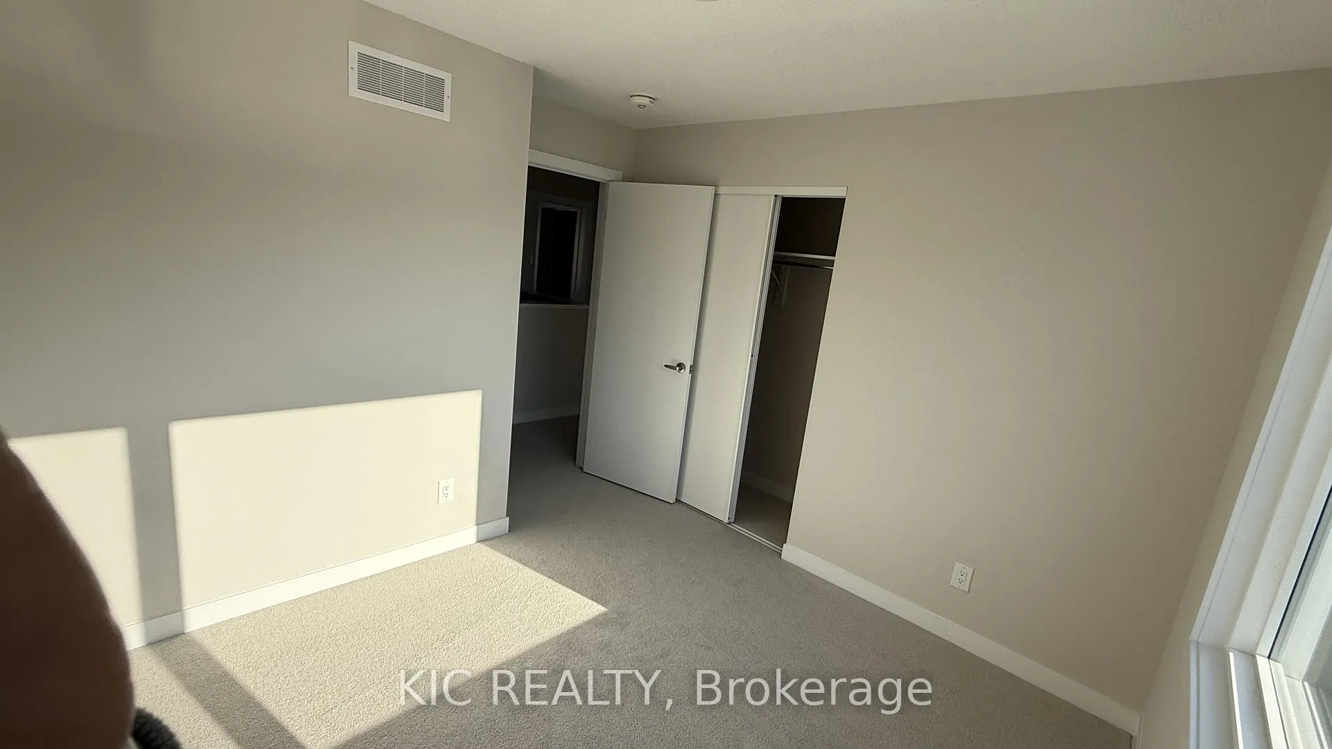 Photo 7 of 135 Ryan Reynolds Way, Ottawa, Avalon West — HOMEH