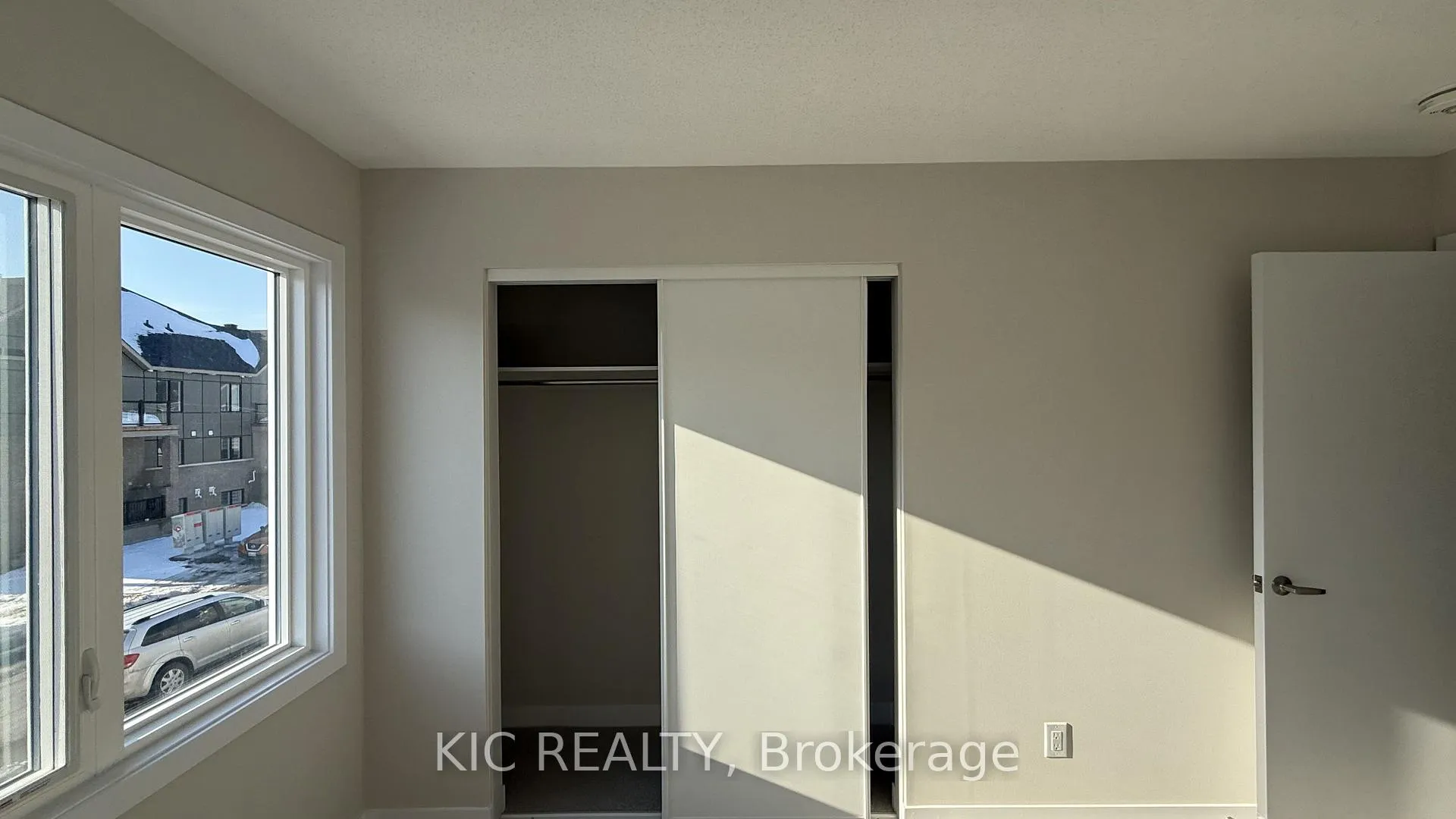 Photo 9 of 135 Ryan Reynolds Way, Ottawa, Avalon West — HOMEH