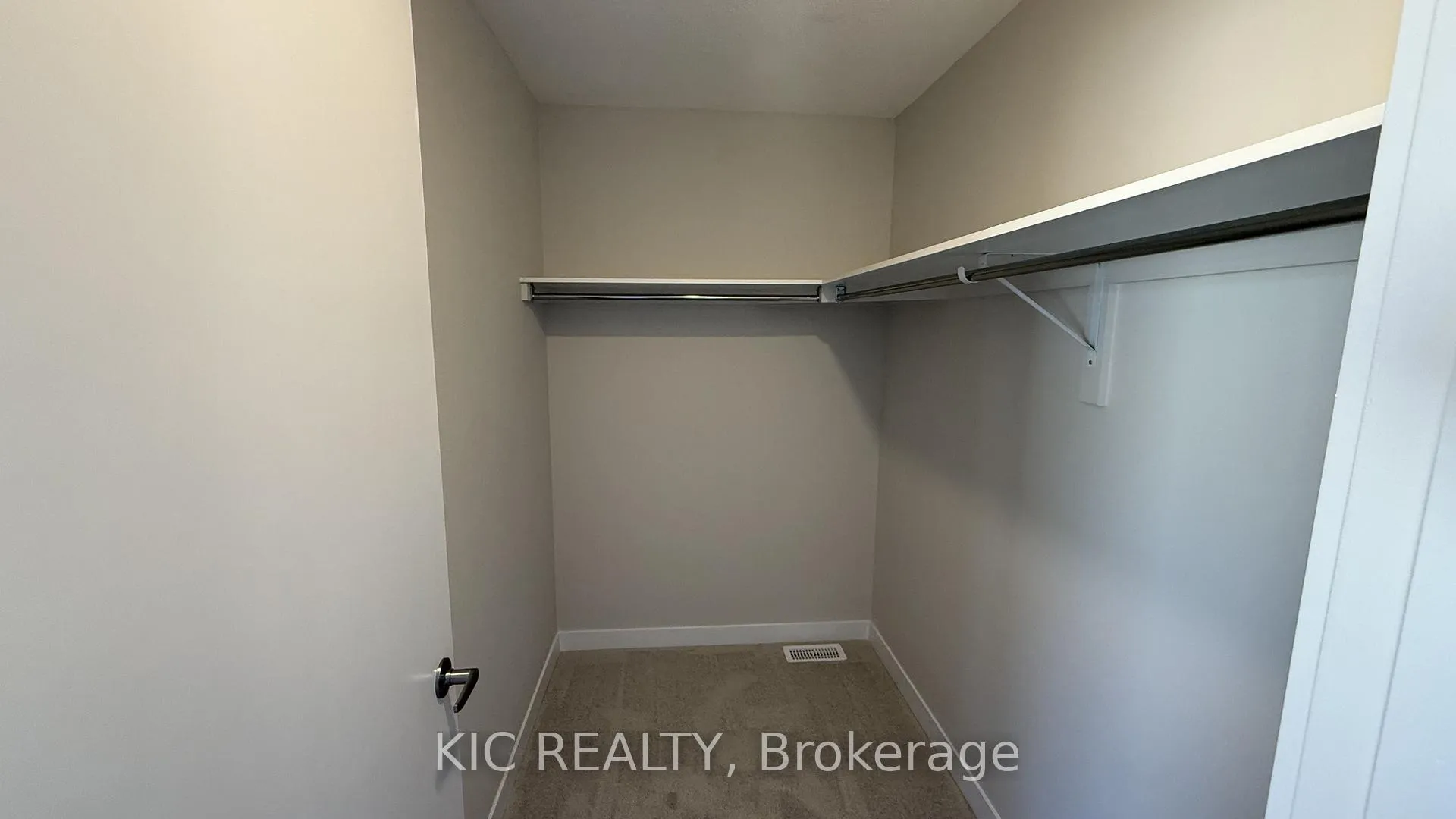 Photo 12 of 135 Ryan Reynolds Way, Ottawa, Avalon West — HOMEH